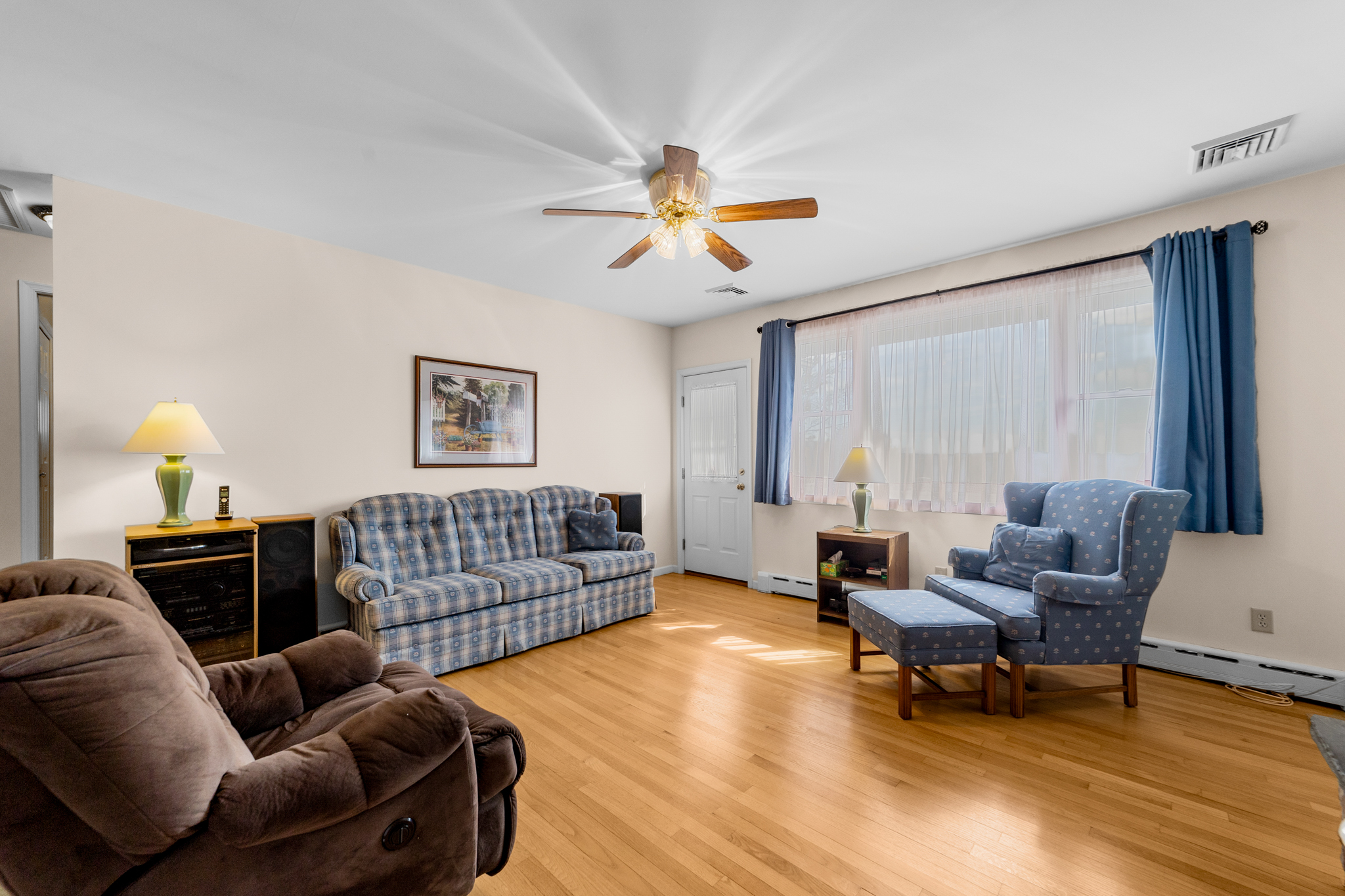 TELFORD, Pennsylvania, 18969, United States, 3 Bedrooms Bedrooms, ,2 BathroomsBathrooms,Residential,For Sale,1983098