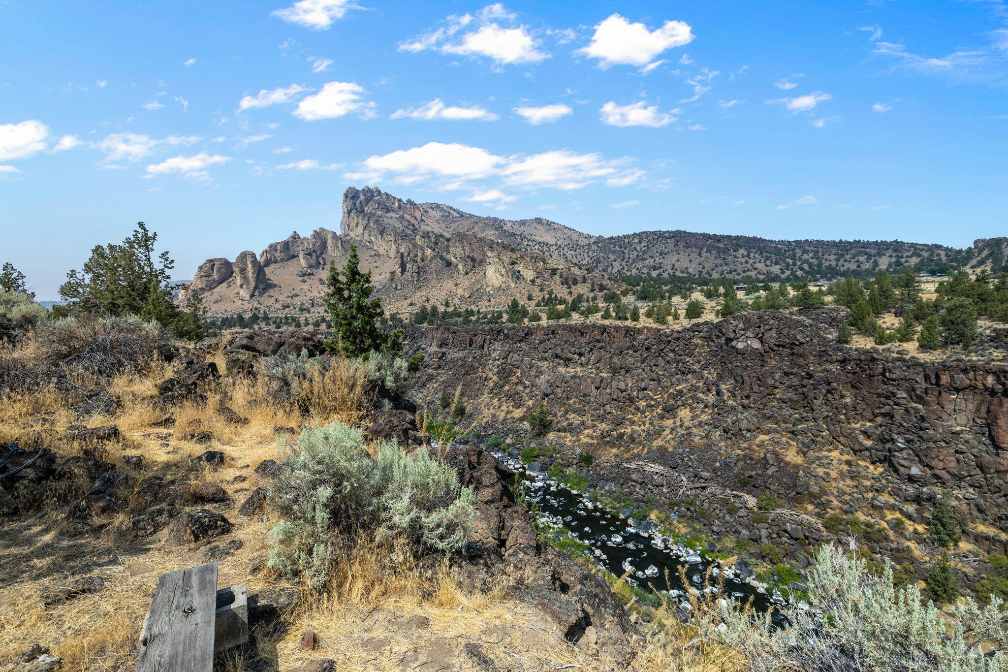 9210 NE Smith Rock Loop, Terrebonne, Oregon, 97760, United States, 2 Bedrooms Bedrooms, ,3 BathroomsBathrooms,Residential,For Sale,9210 NE Smith Rock Loop,1591545