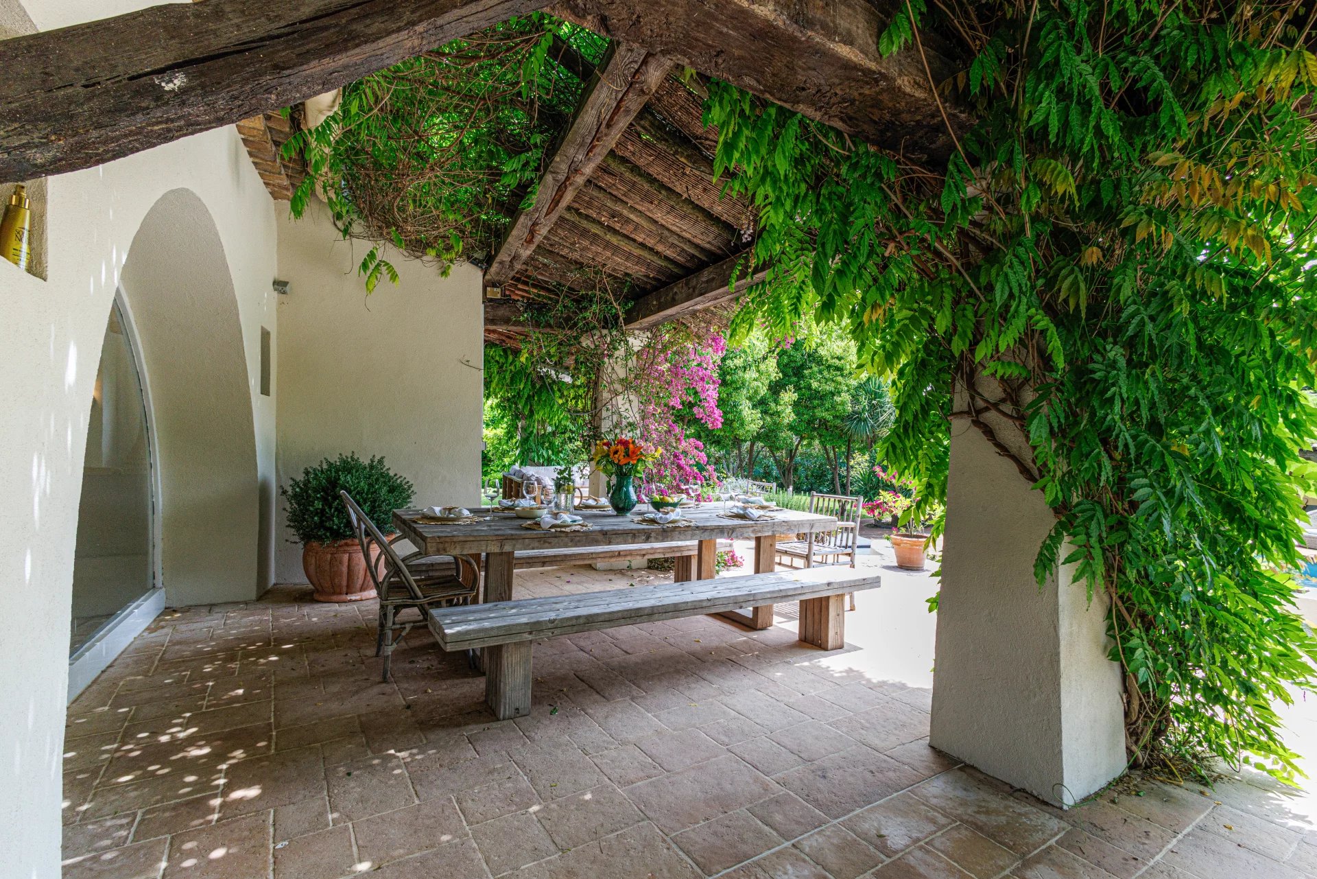 Saint-Paul-de-Vence, Provence-Alpes-Côte d’Azur, 06570, FR, 5 Bedrooms Bedrooms, ,Residential,For Sale,1821120