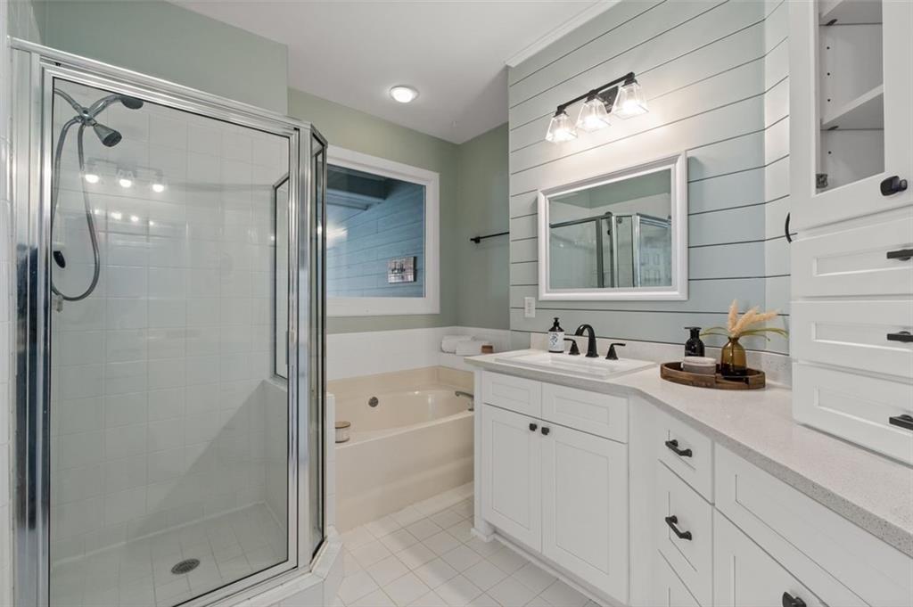 Cumming, Georgia, 30041, United States, 4 Bedrooms Bedrooms, ,3 BathroomsBathrooms,Residential,For Sale,1989583