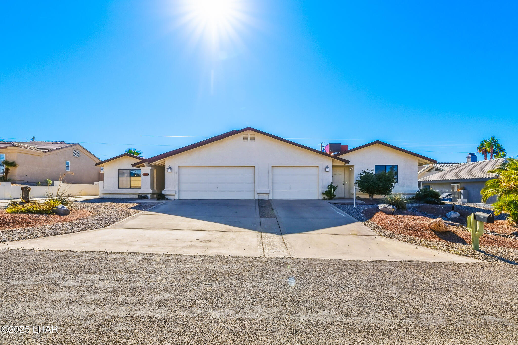 Lake Havasu City, Arizona, 86404, United States, 4 Bedrooms Bedrooms, ,2 BathroomsBathrooms,Residential,For Sale,2002177