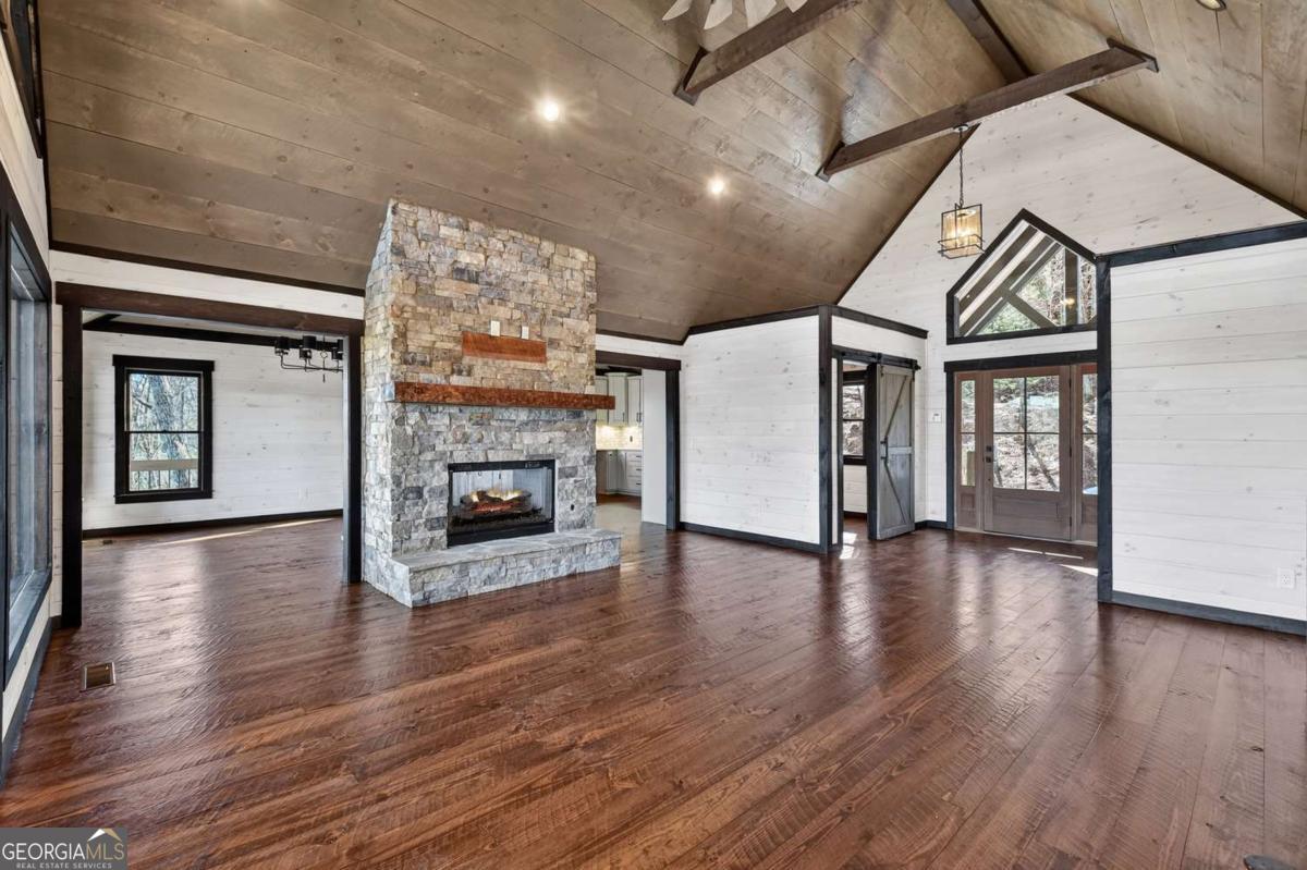 Mineral Bluff, Georgia, 30559, United States, 4 Bedrooms Bedrooms, ,4 BathroomsBathrooms,Residential,For Sale,2011407