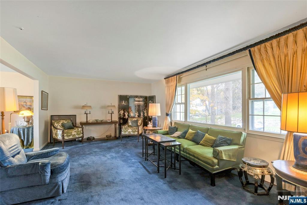 River Vale, New Jersey, 07675, United States, 4 Bedrooms Bedrooms, ,3 BathroomsBathrooms,Residential,For Sale,1987522