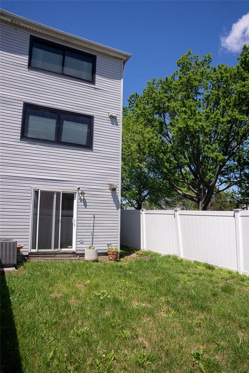 Staten Island, New York, 10303, United States, 3 Bedrooms Bedrooms, ,2 BathroomsBathrooms,Residential,For Sale,1878753