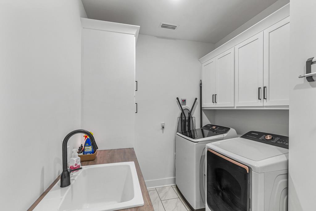 Newton, Alabama, 36352, United States, 4 Bedrooms Bedrooms, ,3 BathroomsBathrooms,Residential,For Sale,1848766
