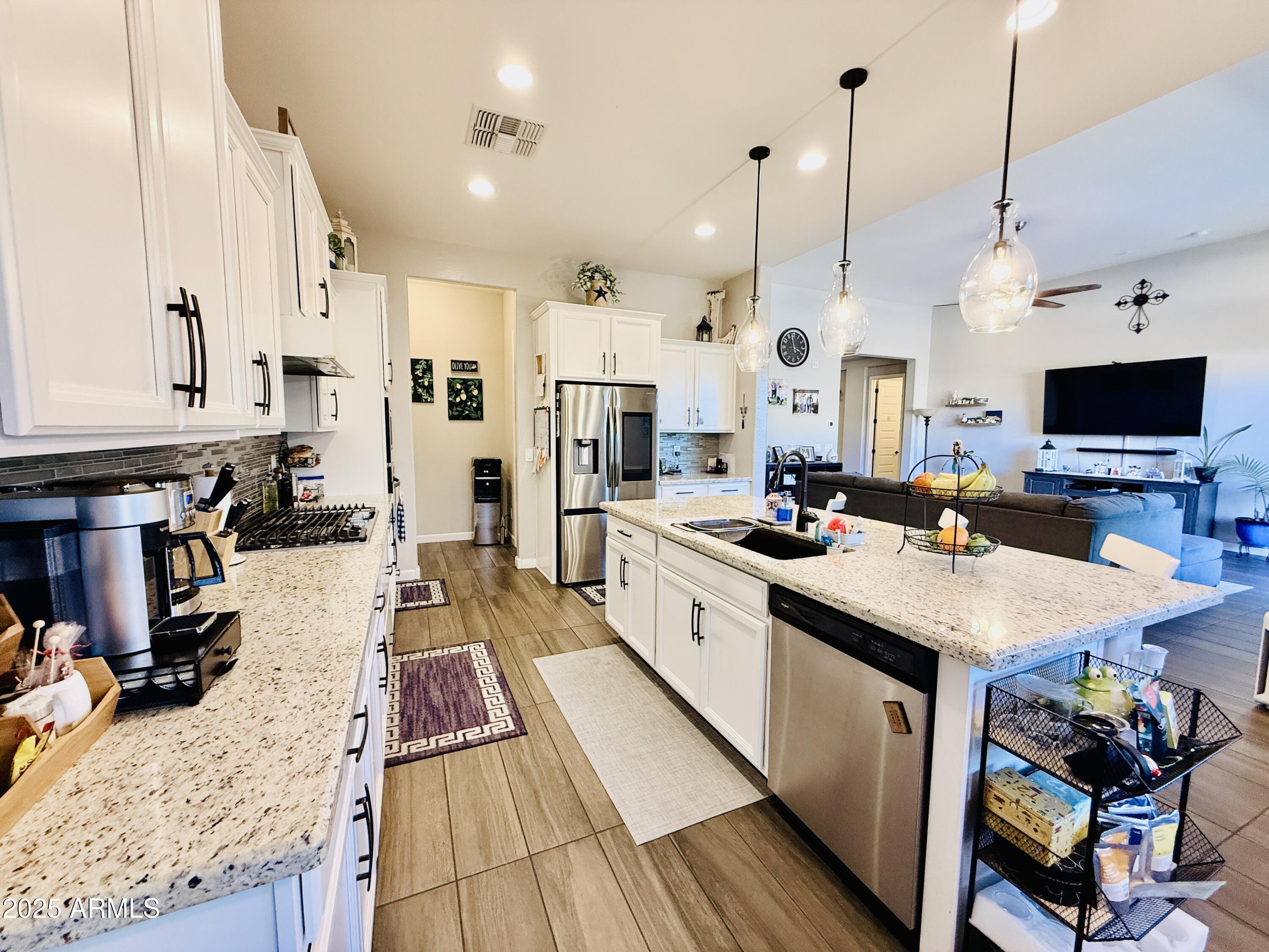 Litchfield Park, Arizona, 85340, United States, 3 Bedrooms Bedrooms, ,3 BathroomsBathrooms,Residential,For Sale,1989553