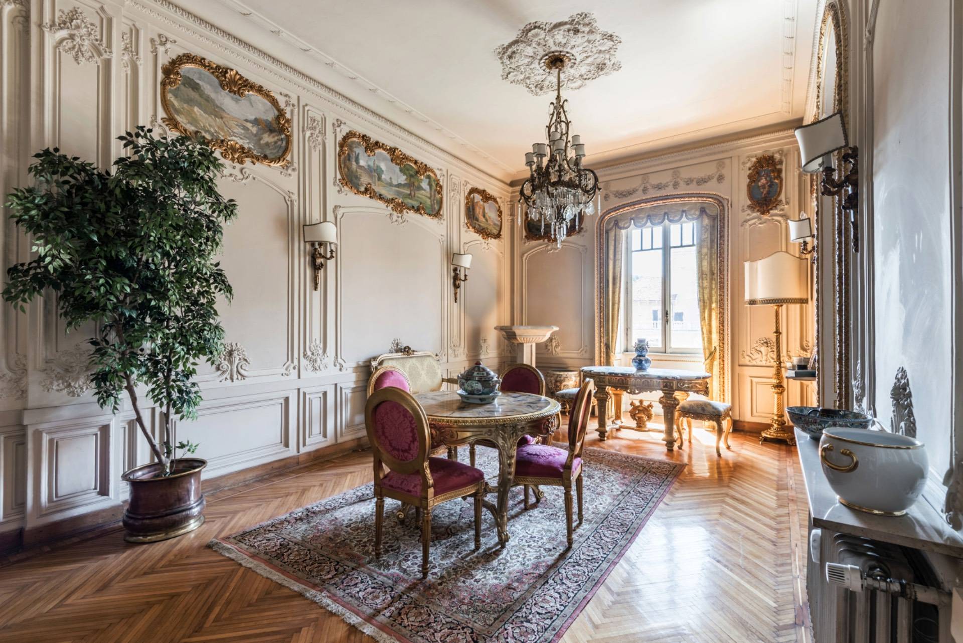 Roma, Roma, 00100, IT, 4 Bedrooms Bedrooms, ,2 BathroomsBathrooms,Residential,For Sale,1989344