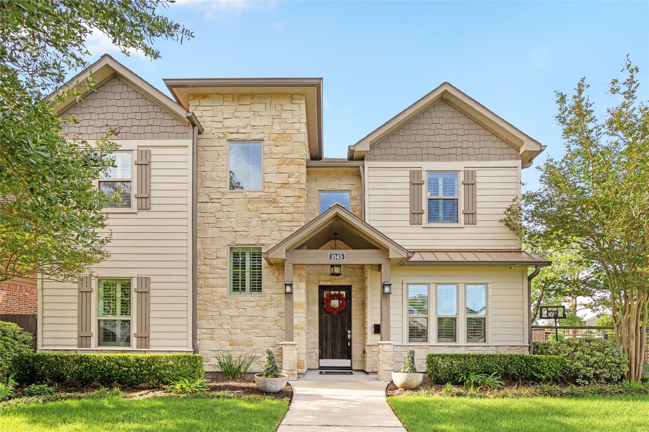  1045 Rosepoint Street - 物件實景