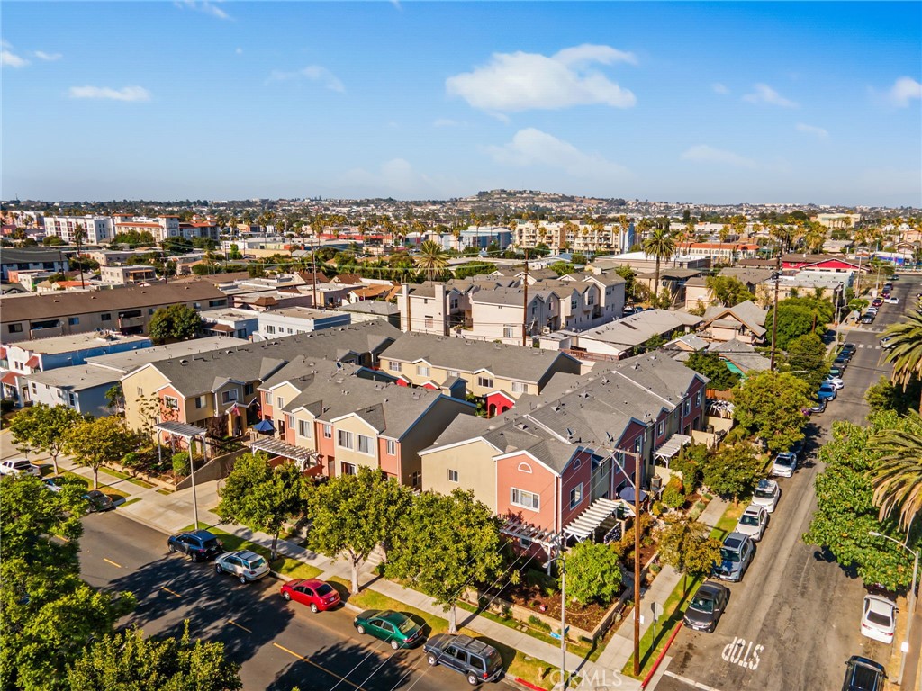 Long Beach, California, 90813, United States, 2 Bedrooms Bedrooms, ,2 BathroomsBathrooms,Residential,For Sale,1976501