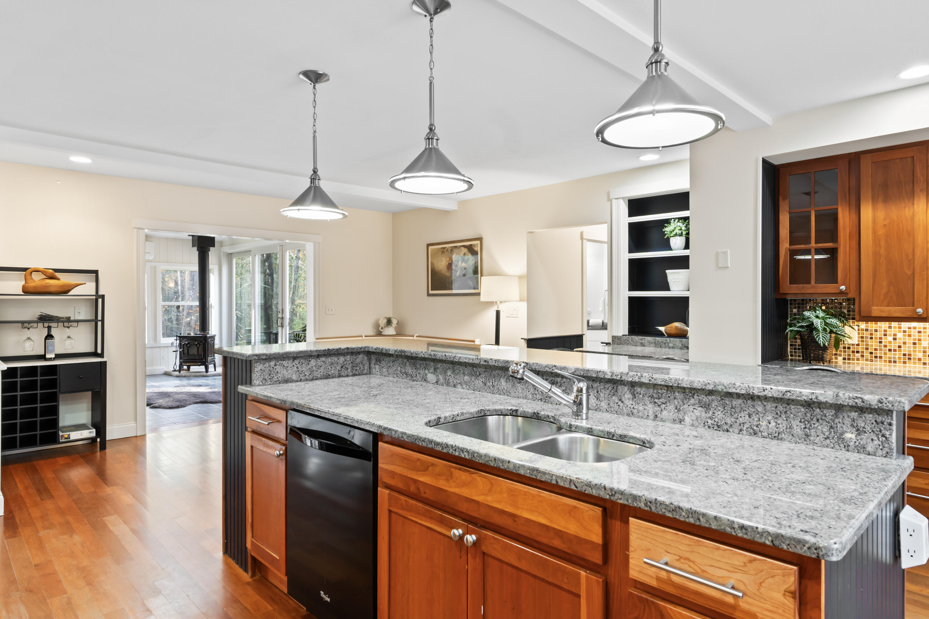 Ogunquit, Maine, 03907, United States, ,4 BathroomsBathrooms,Residential,For Sale,1830801