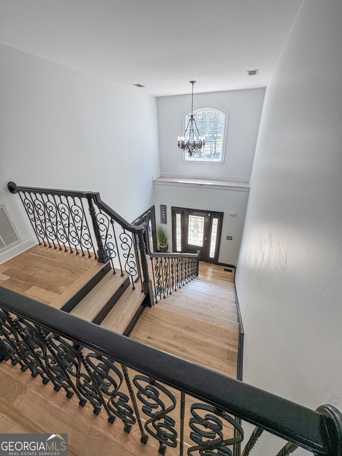 Meansville, Georgia, 30256, United States, 5 Bedrooms Bedrooms, ,4 BathroomsBathrooms,Residential,For Sale,2002650