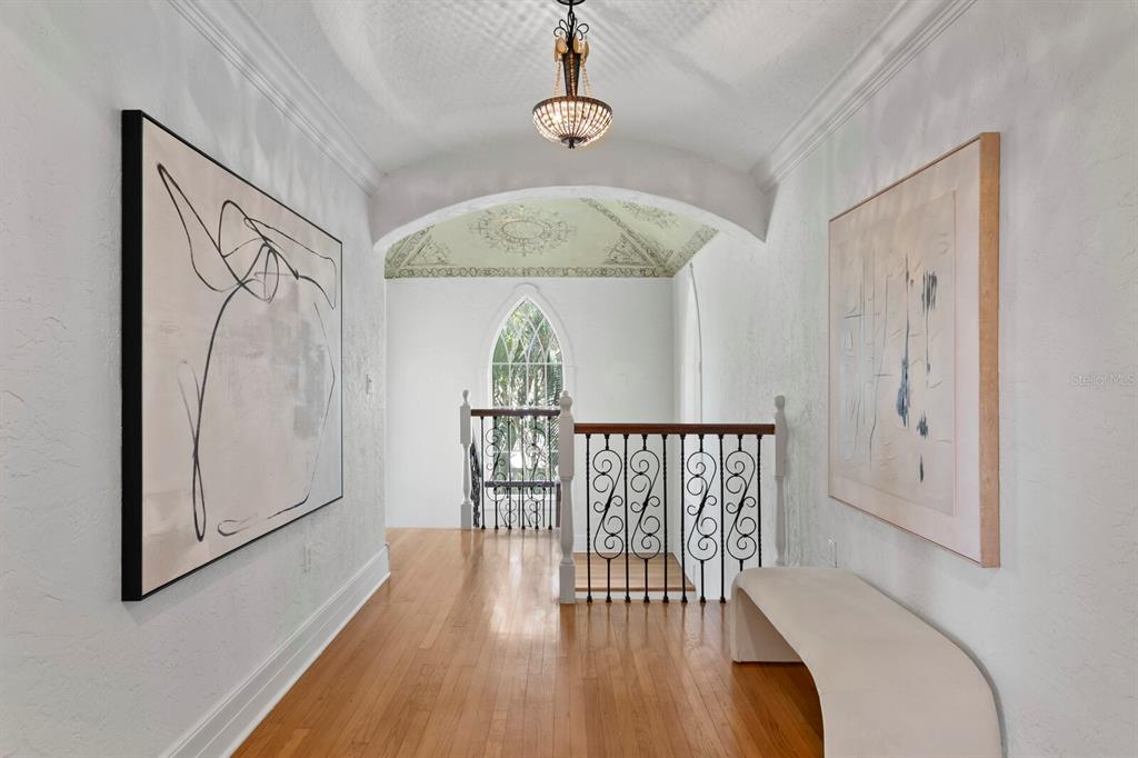 St Petersburg, Florida, 33704, United States, 4 Bedrooms Bedrooms, ,5 BathroomsBathrooms,Residential,For Sale,1794031