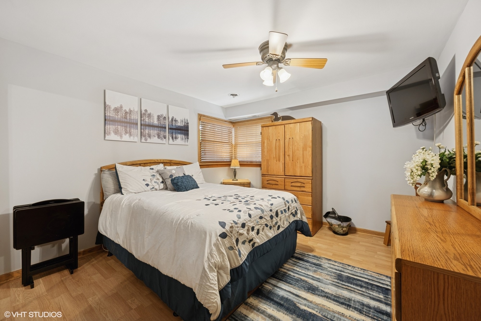 Oak Lawn, Illinois, 60453, United States, 5 Bedrooms Bedrooms, ,4 BathroomsBathrooms,Residential,For Sale,1932429