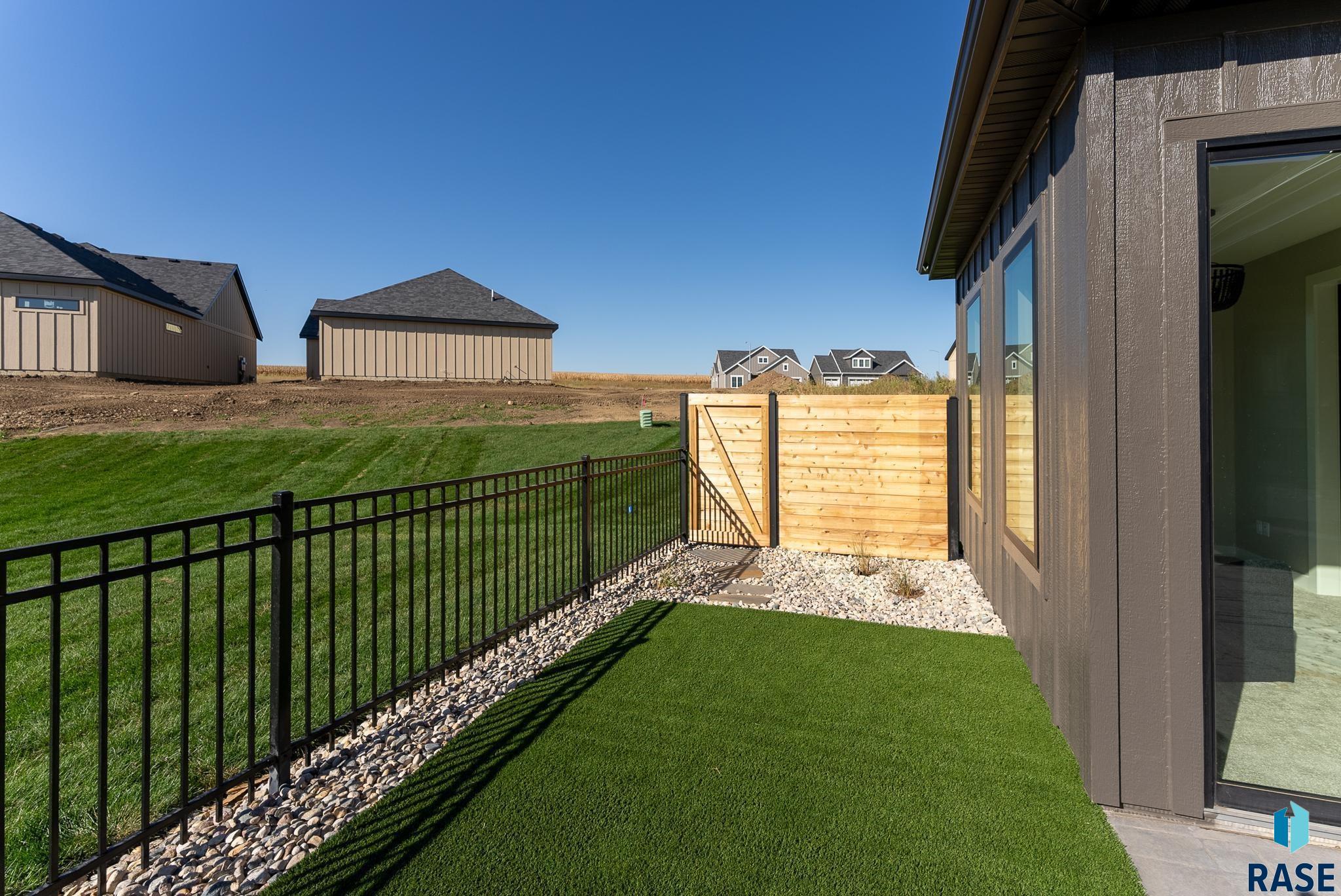 Sioux Falls, South Dakota, 57110, United States, 4 Bedrooms Bedrooms, ,3 BathroomsBathrooms,Residential,For Sale,2005284