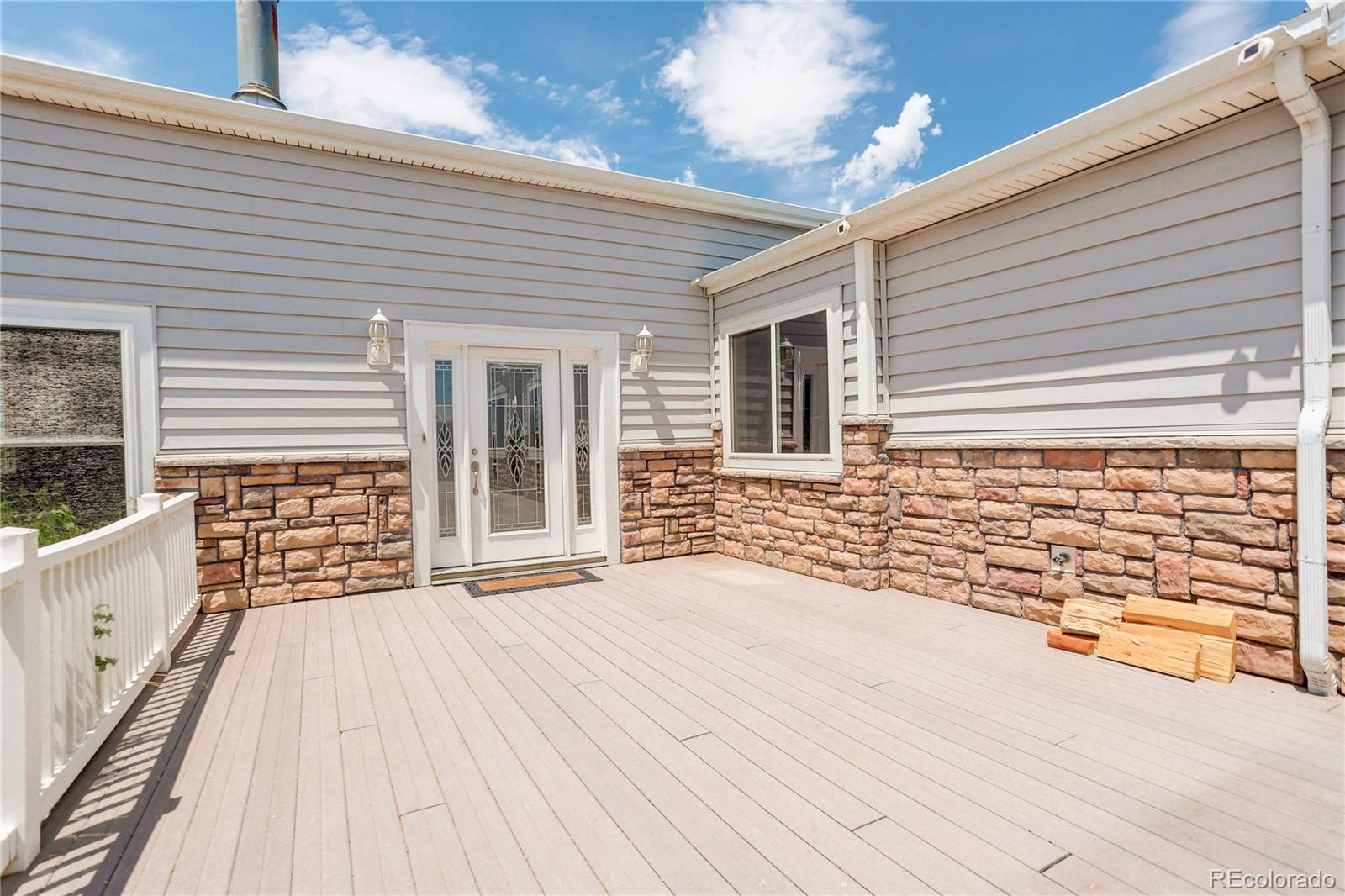 Byers, Colorado, 80103, United States, 5 Bedrooms Bedrooms, ,4 BathroomsBathrooms,Residential,For Sale,1896290
