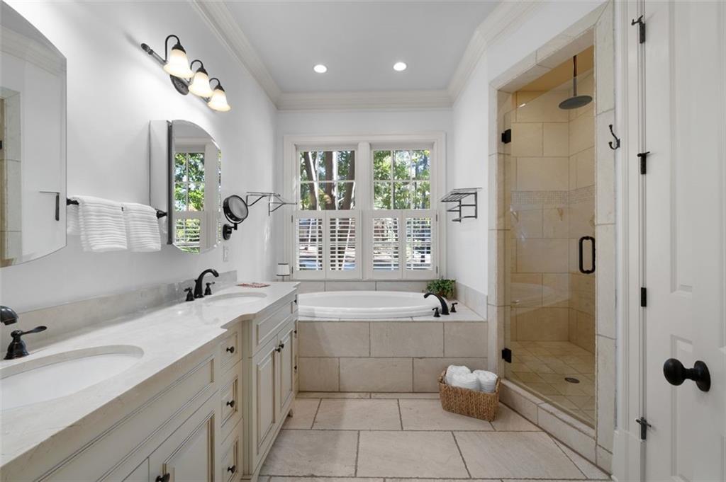 Decatur, Georgia, 30033, United States, 4 Bedrooms Bedrooms, ,4 BathroomsBathrooms,Residential,For Sale,1989134