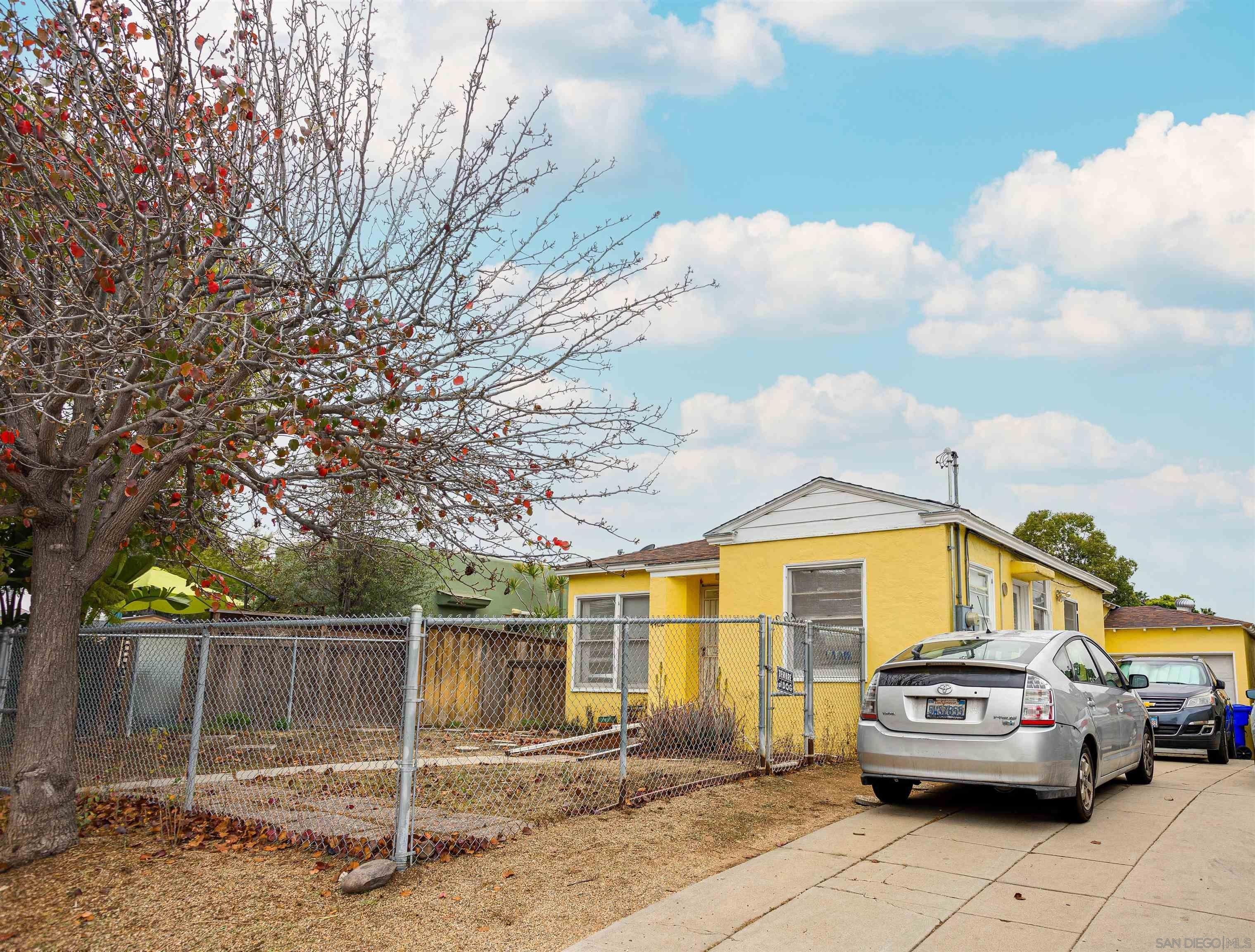 San Diego, California, 92115, United States, 2 Bedrooms Bedrooms, ,1 BathroomBathrooms,Residential,For Sale,1699745