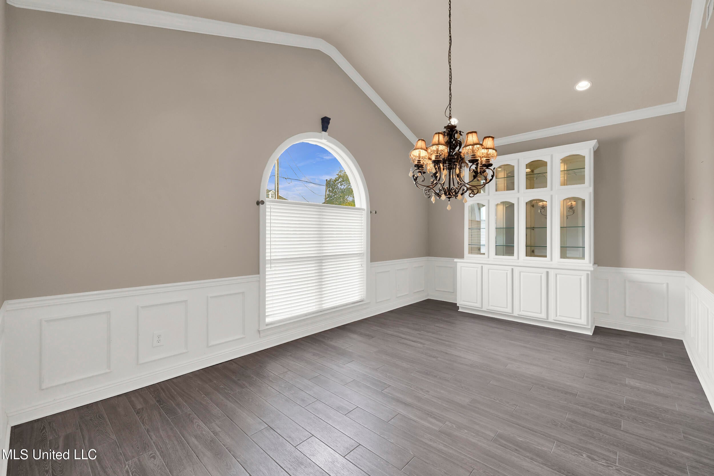 Pascagoula, Mississippi, 39567, United States, 4 Bedrooms Bedrooms, ,3 BathroomsBathrooms,Residential,For Sale,1732005