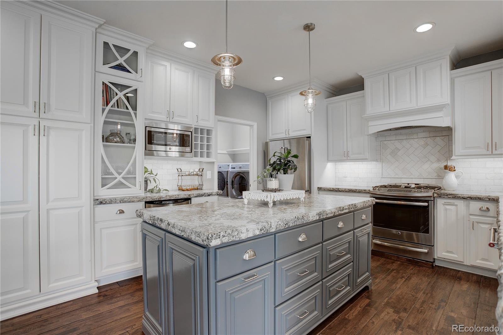 Henderson, Colorado, 80640, United States, 5 Bedrooms Bedrooms, ,3 BathroomsBathrooms,Residential,For Sale,2002056