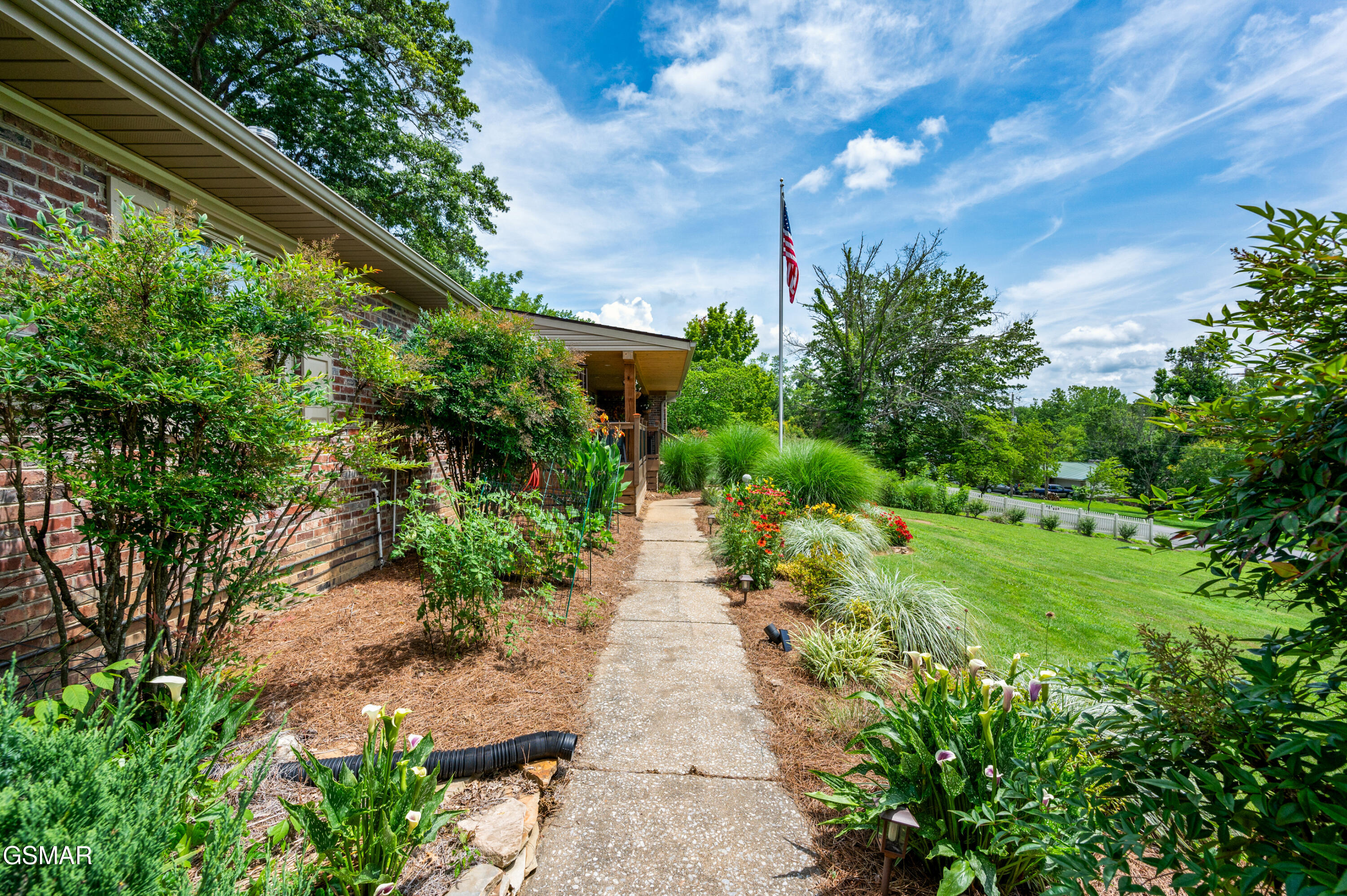 Sevierville, Tennessee, 37862, United States, 4 Bedrooms Bedrooms, ,3 BathroomsBathrooms,Residential,For Sale,1863577