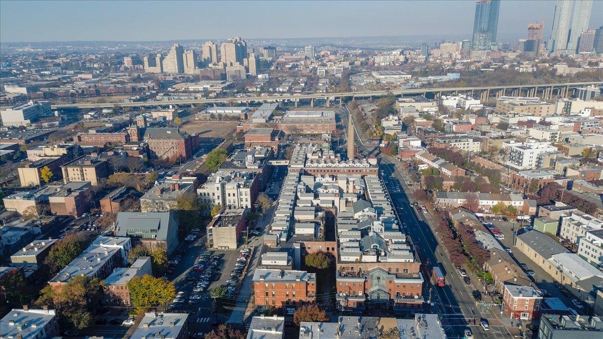 Jersey City, New Jersey, 07302, United States, 1 Bedroom Bedrooms, ,2 BathroomsBathrooms,Residential,For Sale,1949744