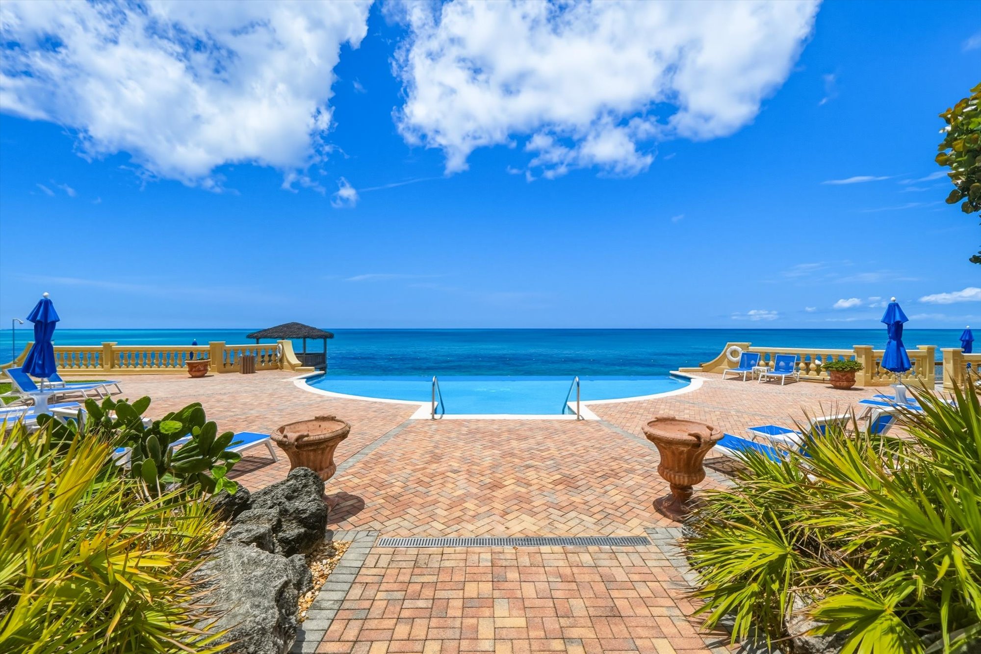  Unit 6D, Caves Point Condominiums - 物件實景