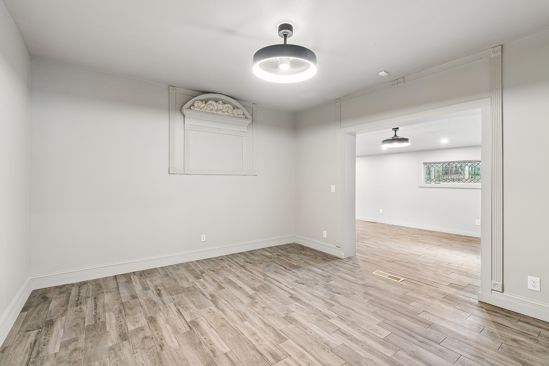  Charming Bungalow Offers Flexible Living Spaces and Impressive 0.6+/- Acre Lot - 物件實景