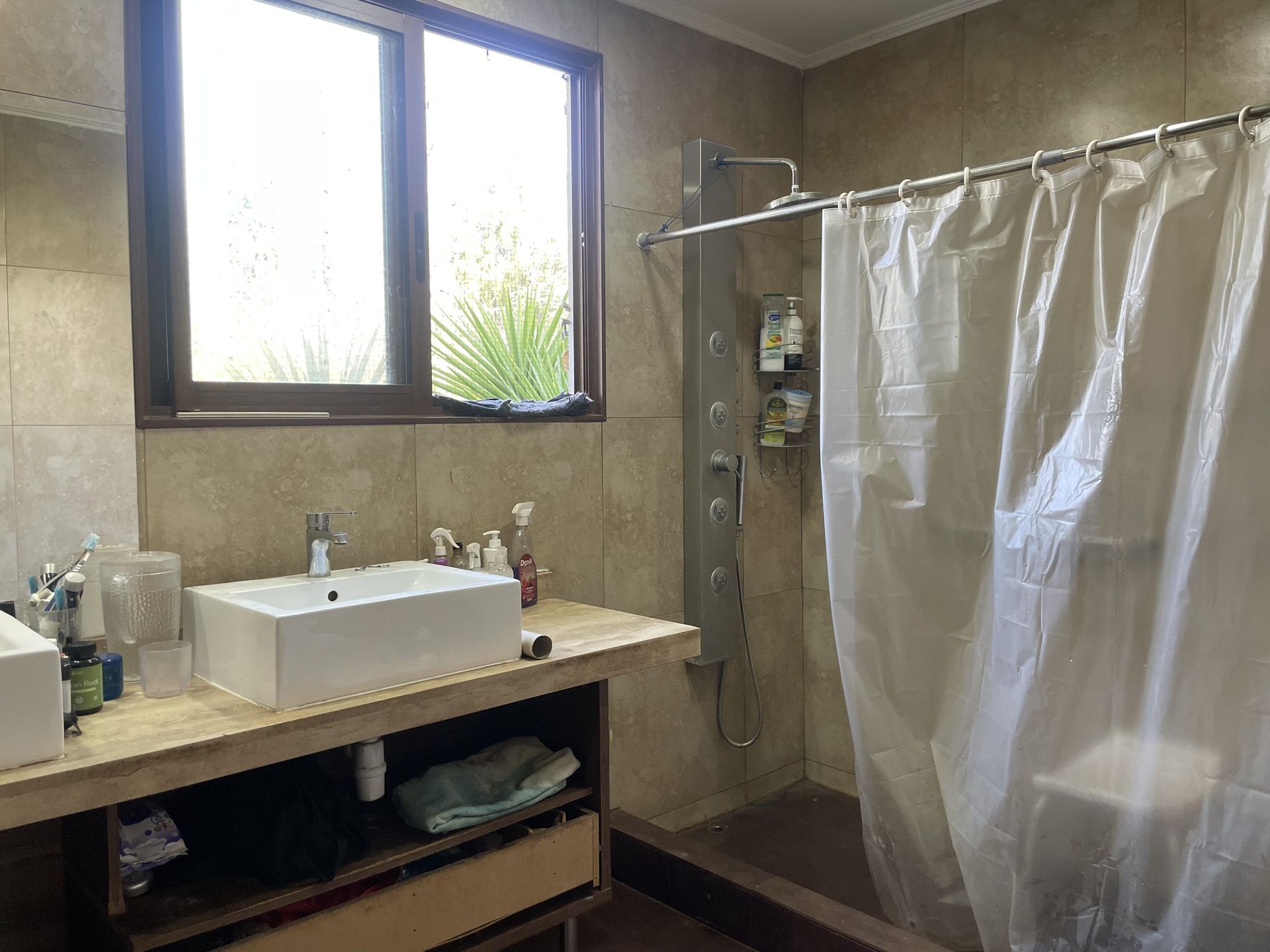 Colina, Chile, 5 Bedrooms Bedrooms, ,5 BathroomsBathrooms,Residential,For Sale,1948525
