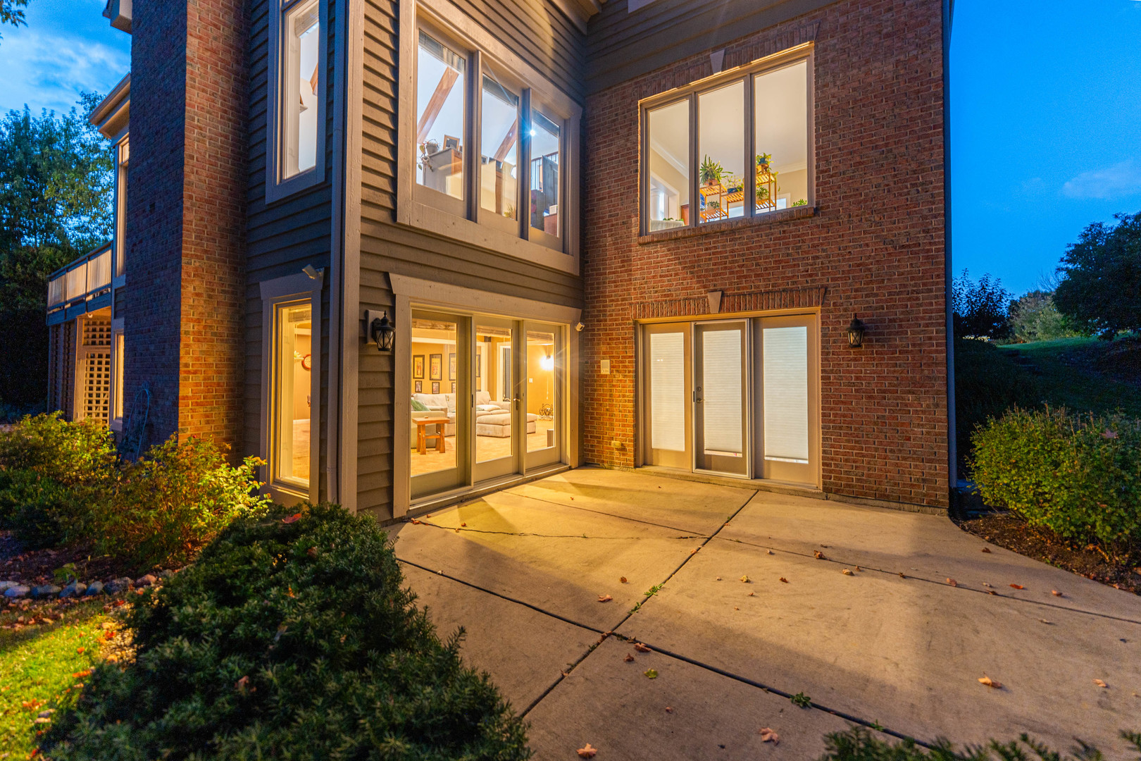 St. Charles, Illinois, 60175, United States, 5 Bedrooms Bedrooms, ,5 BathroomsBathrooms,Residential,For Sale,1989191