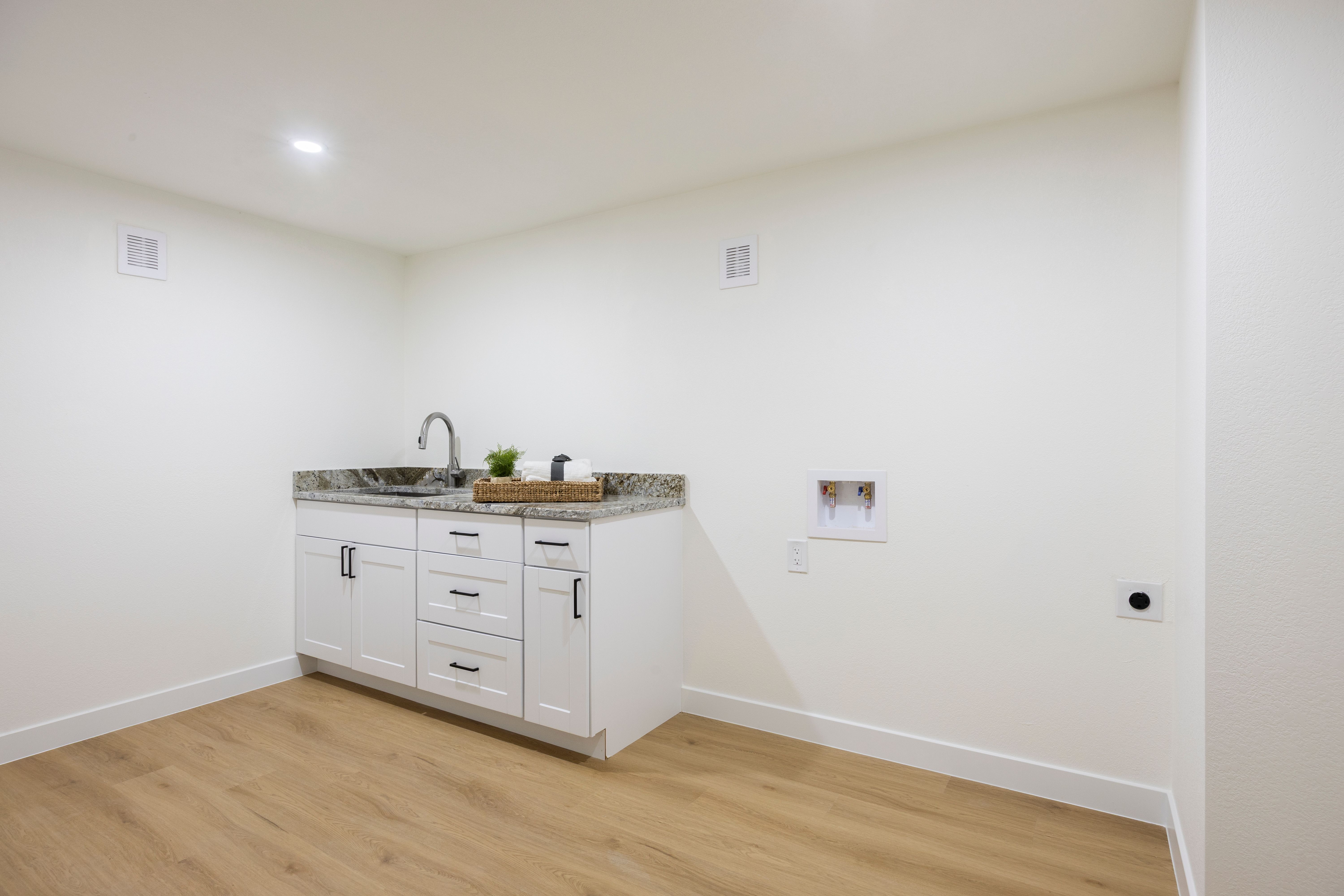  Extensively Renovated Pine Ridge Estate near Southmoor Park - 物件實景