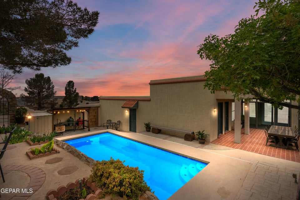 El Paso, Texas, 79912, United States, 4 Bedrooms Bedrooms, ,2 BathroomsBathrooms,Residential,For Sale,1921658