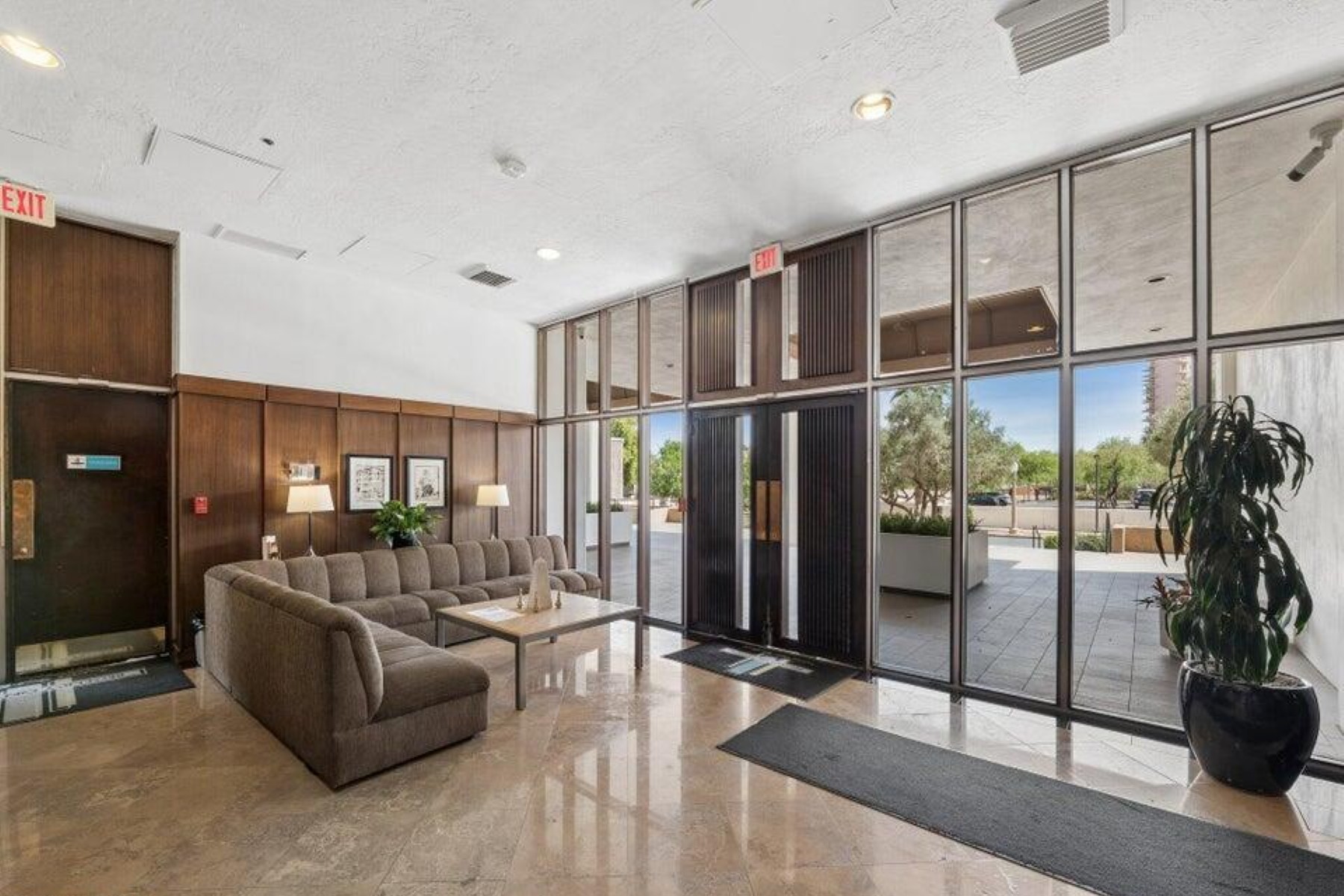  2323 N Central Ave¦Phoenix, AZ - 物件實景