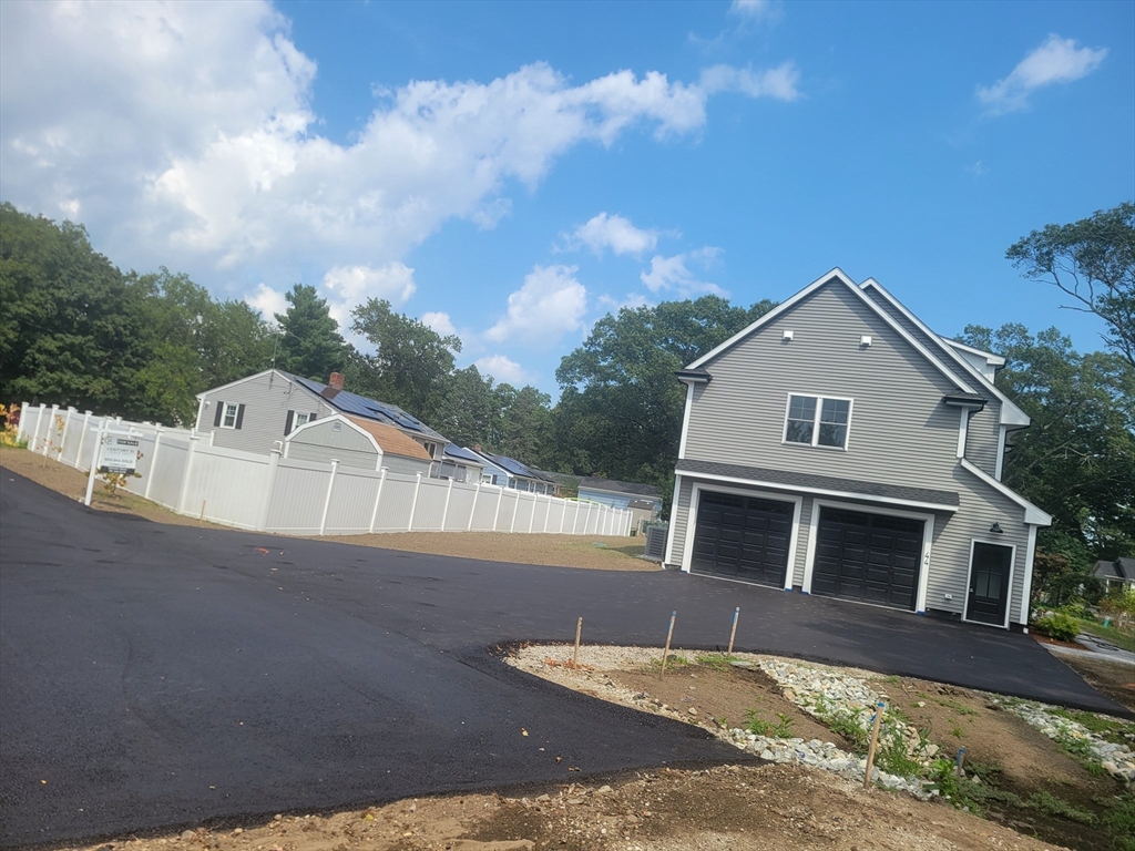 Attleboro, Massachusetts, 02703, United States, 4 Bedrooms Bedrooms, ,3 BathroomsBathrooms,Residential,For Sale,1905664