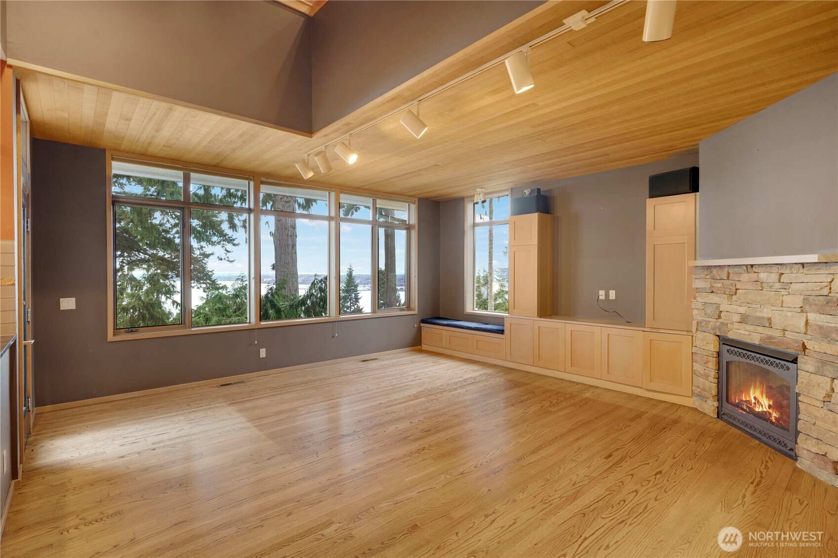 Bellingham, Washington, 98225, United States, 4 Bedrooms Bedrooms, ,3 BathroomsBathrooms,Residential,For Sale,1988960