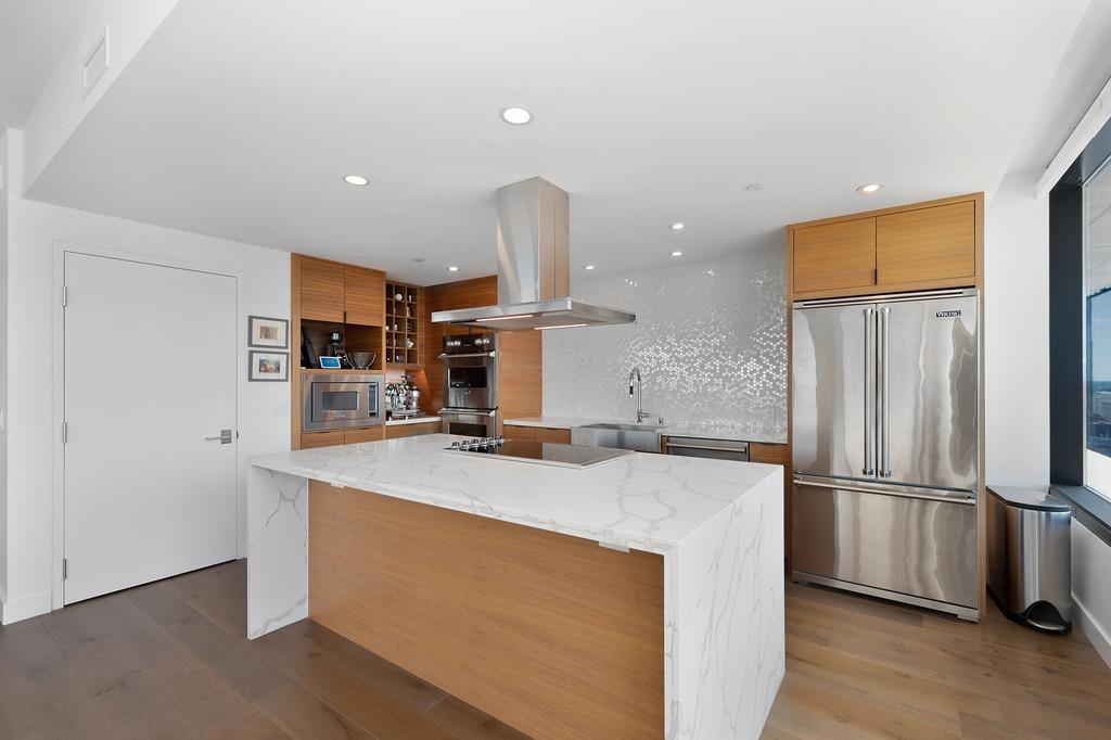 Sacramento, California, 95814, United States, 2 Bedrooms Bedrooms, ,3 BathroomsBathrooms,Residential,For Sale,1905892