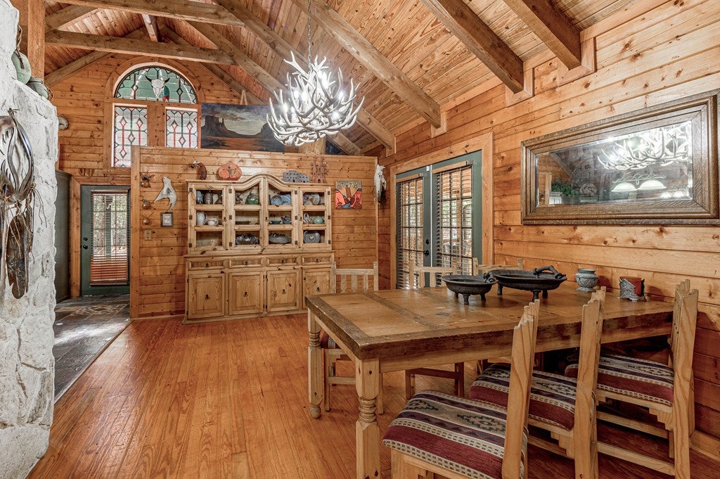 Nacogdoches, Texas, 75964, United States, 3 Bedrooms Bedrooms, ,2 BathroomsBathrooms,Residential,For Sale,1753235