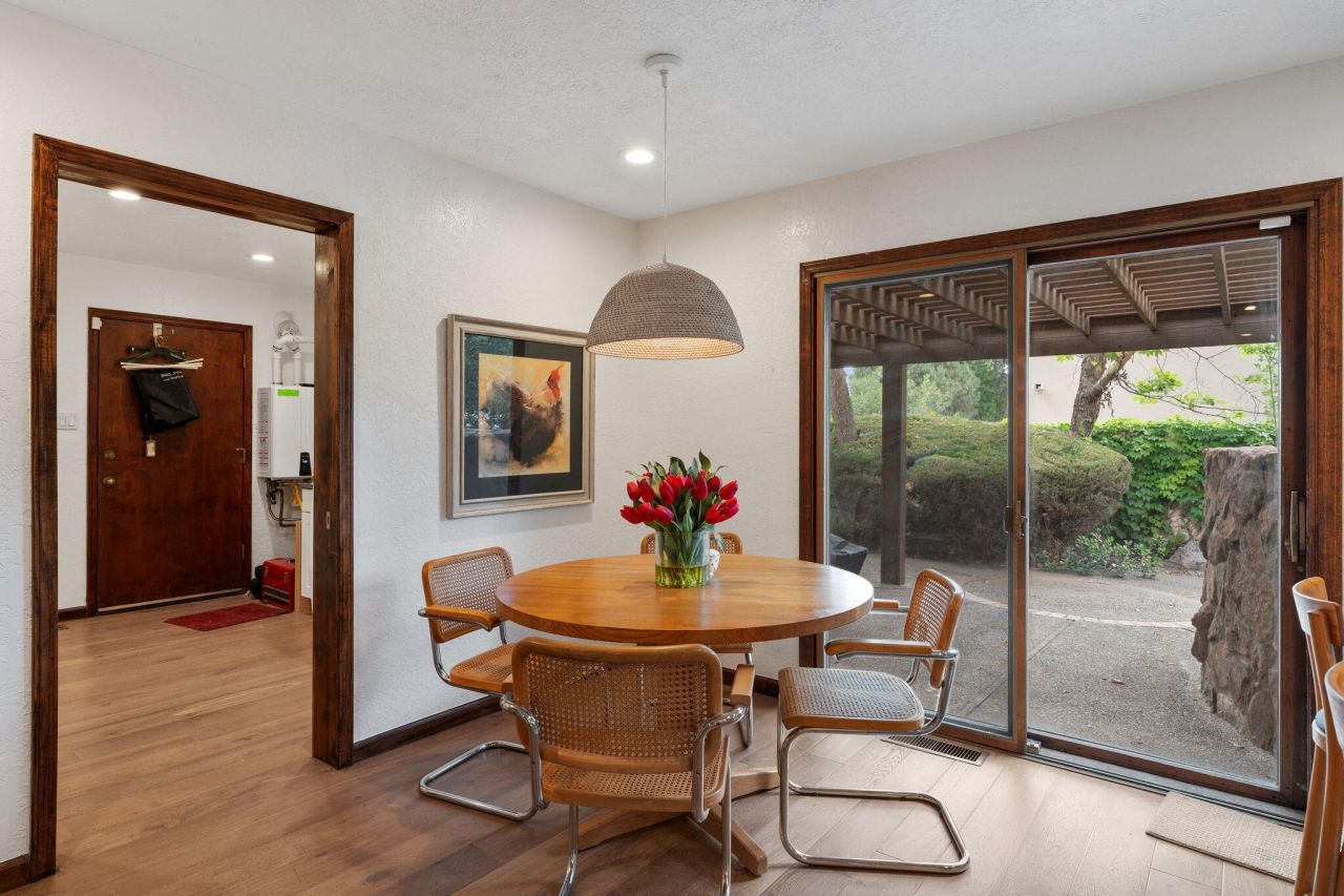 Albuquerque, New Mexico, 87111, United States, 4 Bedrooms Bedrooms, ,3 BathroomsBathrooms,Residential,For Sale,1906383
