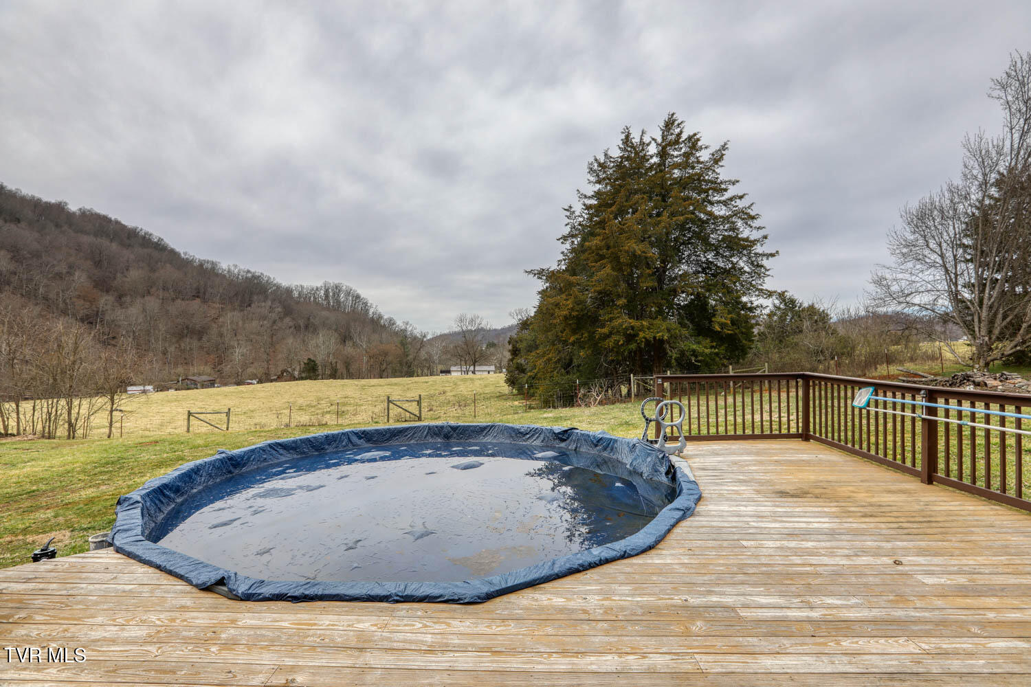 Rogersville, Tennessee, 37857, United States, 4 Bedrooms Bedrooms, ,4 BathroomsBathrooms,Residential,For Sale,1977931