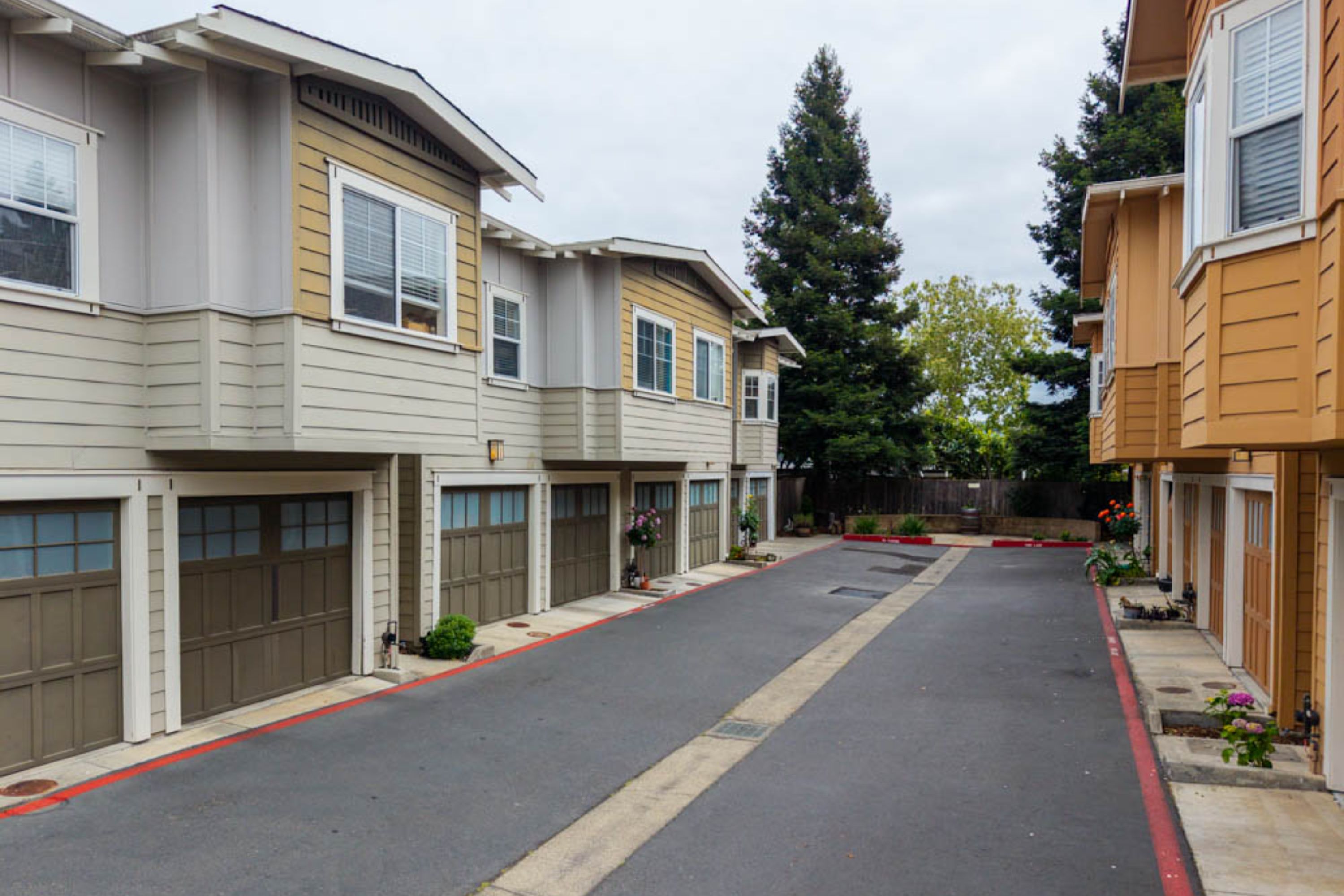  Rare Opportunity in Valley Oak Villas - 物件實景