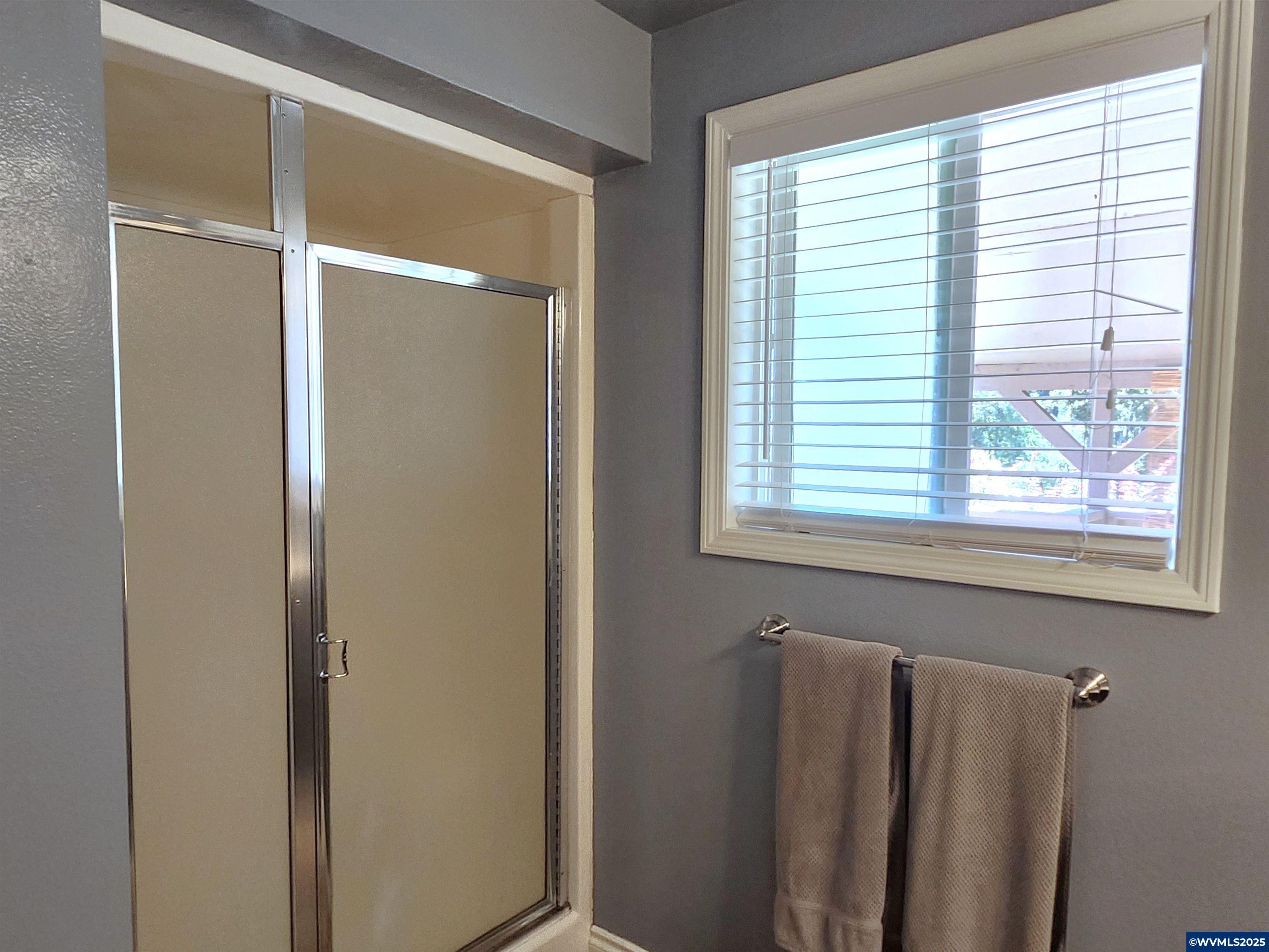 Salem, Oregon, 97304, United States, 4 Bedrooms Bedrooms, ,3 BathroomsBathrooms,Residential,For Sale,1906579