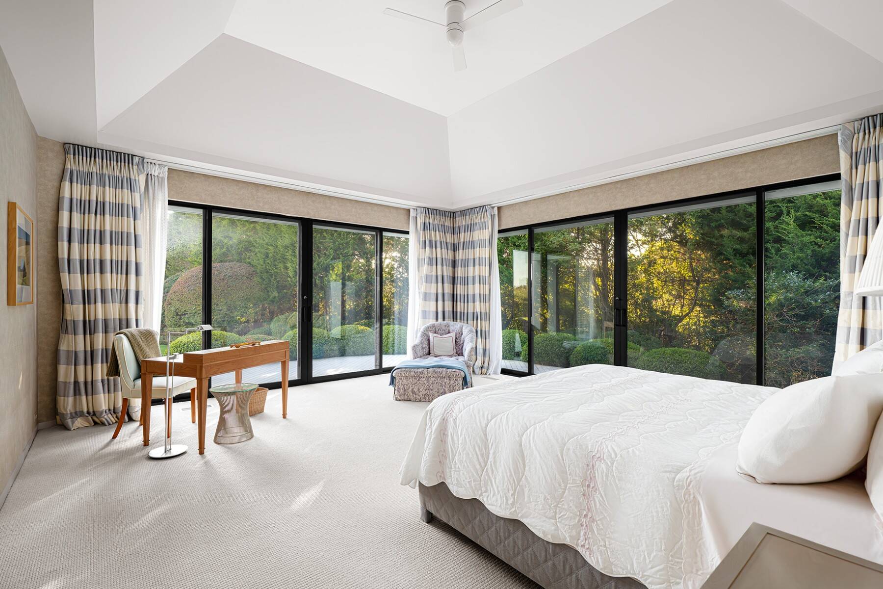  543 HALSEY NECK LN - 物件實景