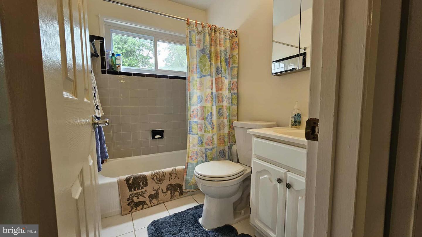 Annandale, Virginia, 22003, United States, 4 Bedrooms Bedrooms, ,3 BathroomsBathrooms,Residential,For Sale,1866164