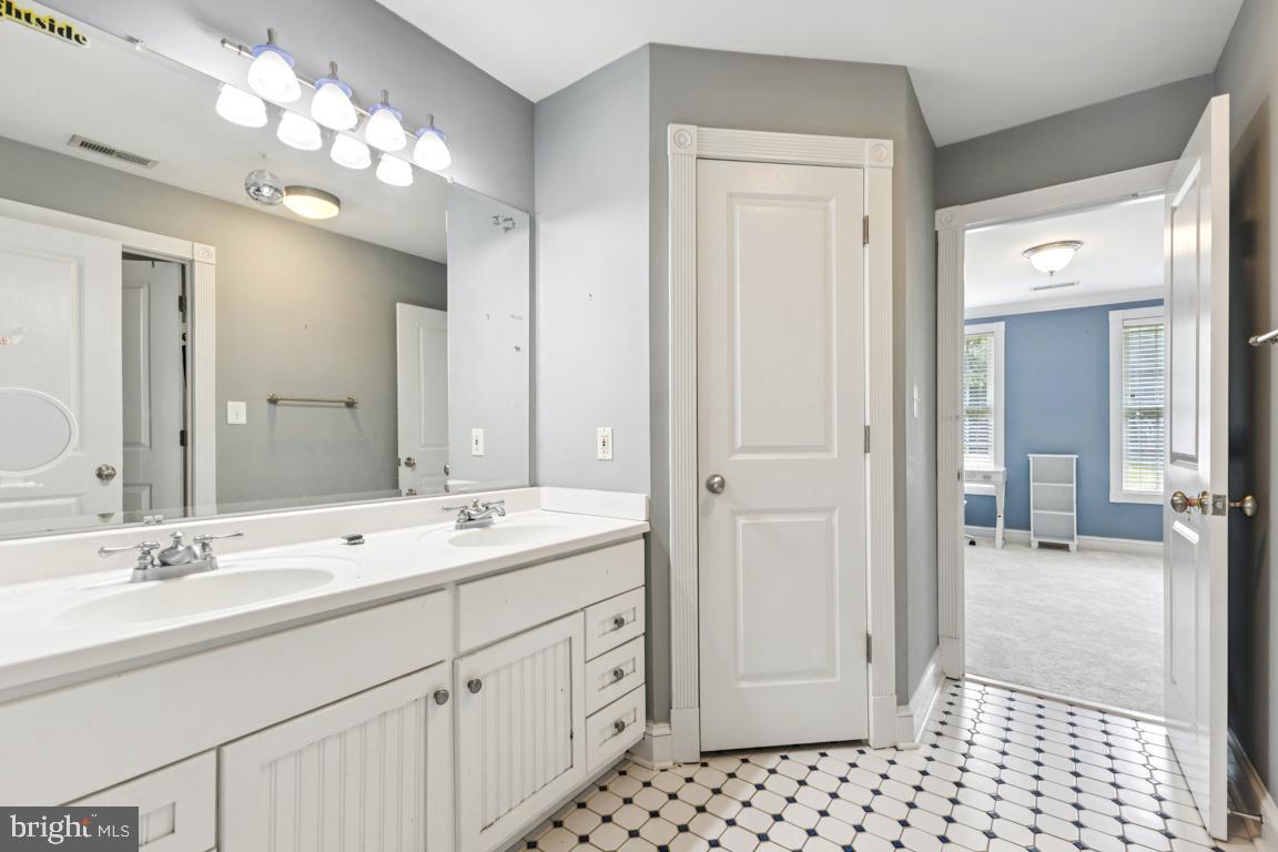 Huntingtown, Maryland, 20639, United States, 6 Bedrooms Bedrooms, ,6 BathroomsBathrooms,Residential,For Sale,1914130