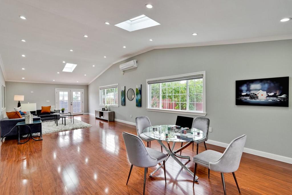 Union City, California, 94587, United States, 4 Bedrooms Bedrooms, ,3 BathroomsBathrooms,Residential,For Sale,1978572