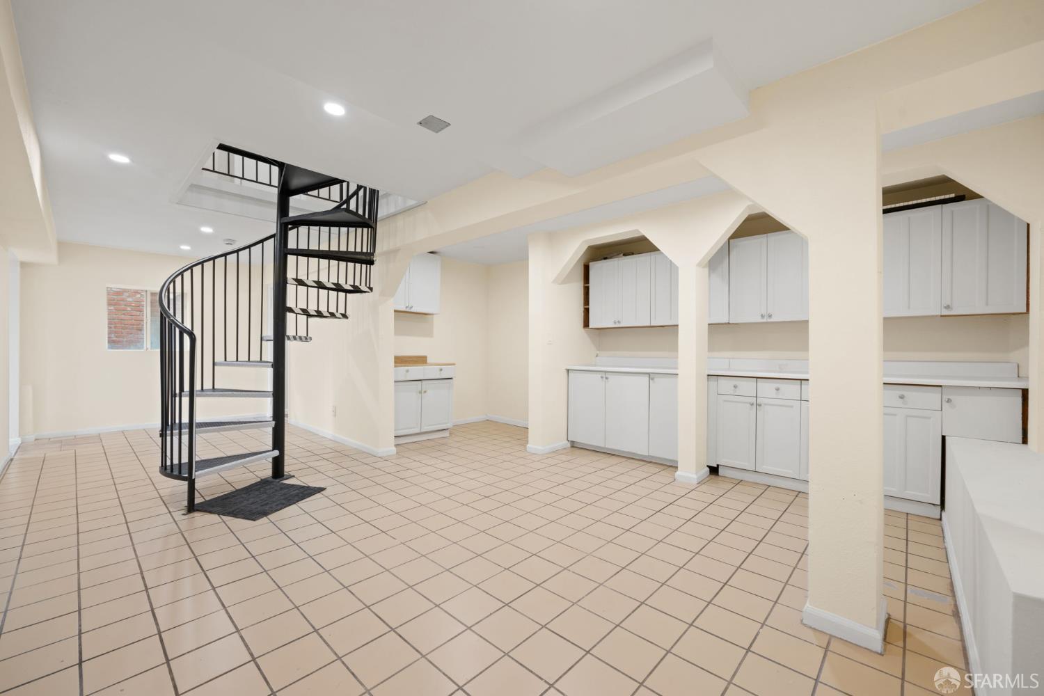 San Francisco, California, 94134, United States, 4 Bedrooms Bedrooms, ,3 BathroomsBathrooms,Residential,For Sale,1950995
