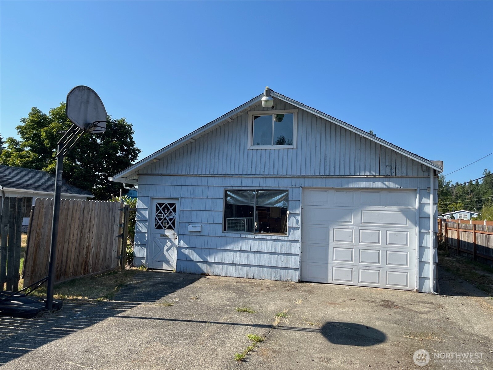 Auburn, Washington, 98002, United States, 5 Bedrooms Bedrooms, ,1 BathroomBathrooms,Residential,For Sale,1930988