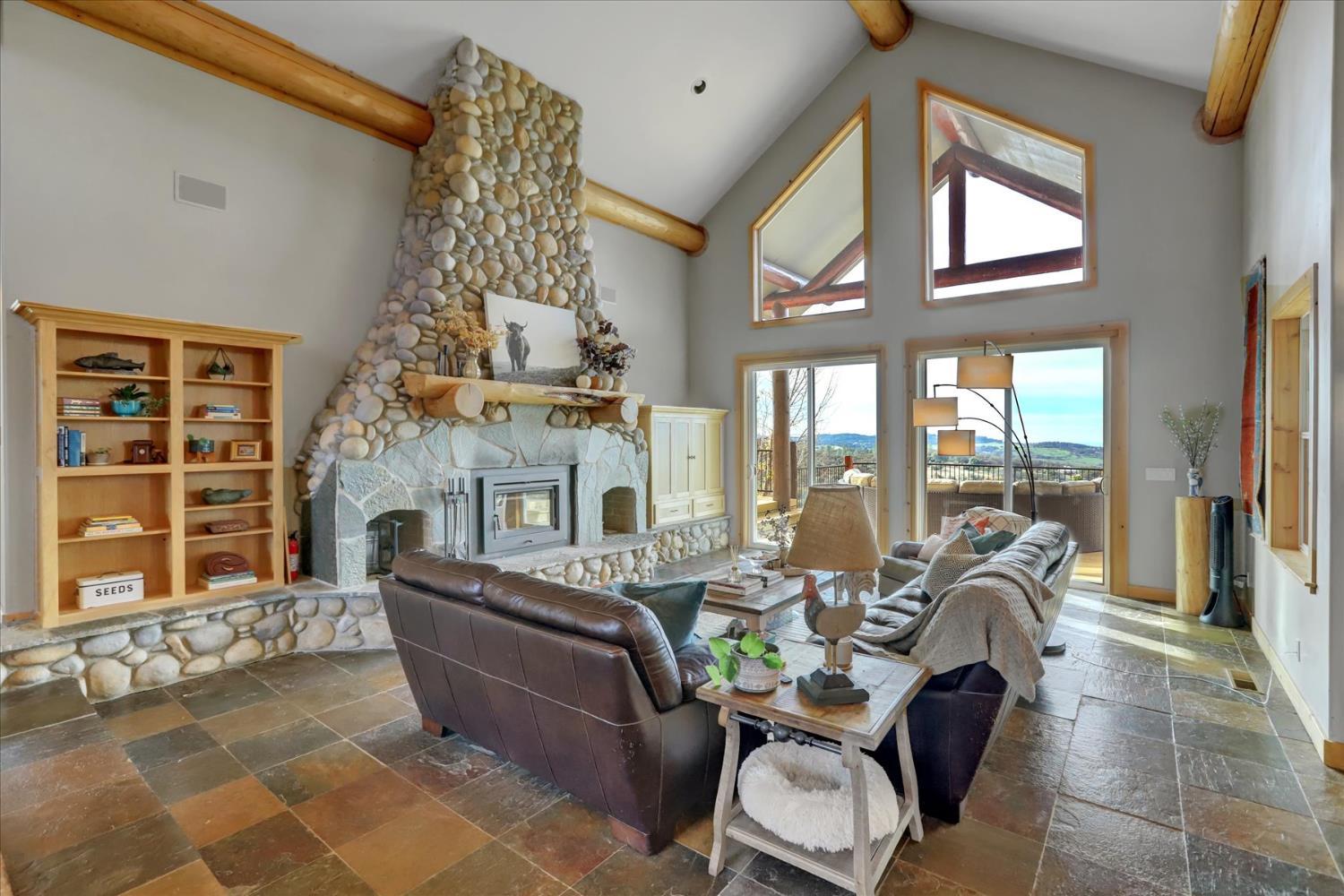 Grass Valley, California, 95949, United States, 3 Bedrooms Bedrooms, ,3 BathroomsBathrooms,Residential,For Sale,1992589