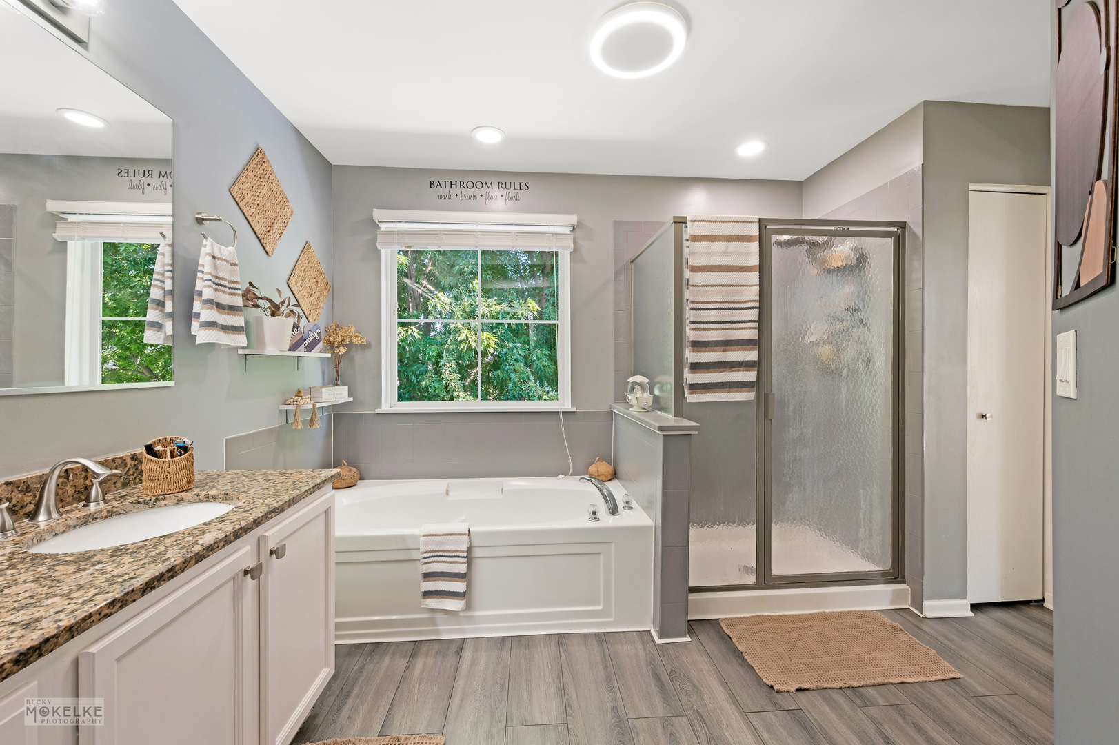 Montgomery, Illinois, 60538, United States, 5 Bedrooms Bedrooms, ,4 BathroomsBathrooms,Residential,For Sale,1925082