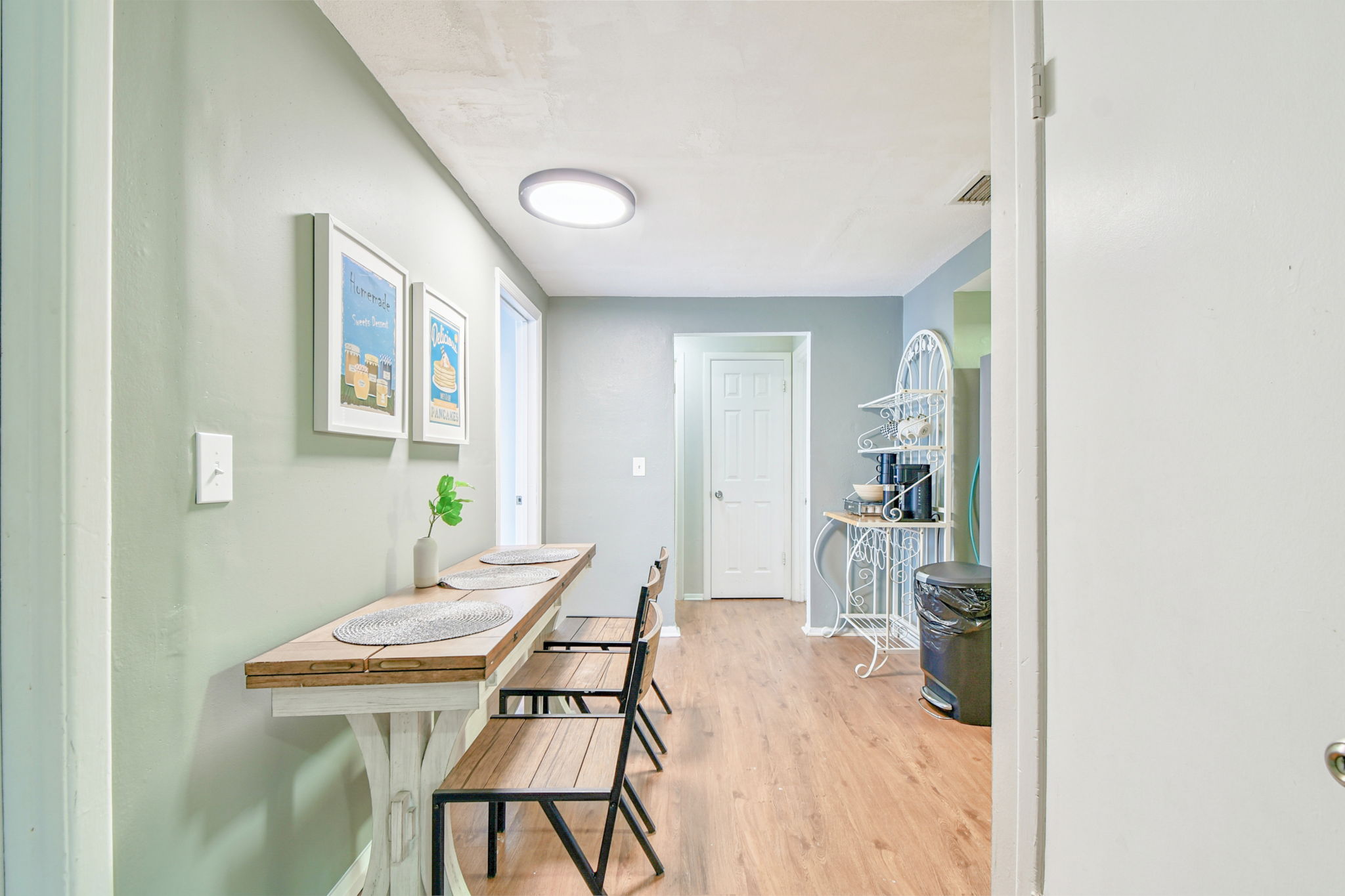 Dunedin, Florida, 34698, United States, 2 Bedrooms Bedrooms, ,1 BathroomBathrooms,Residential,For Sale,1983478