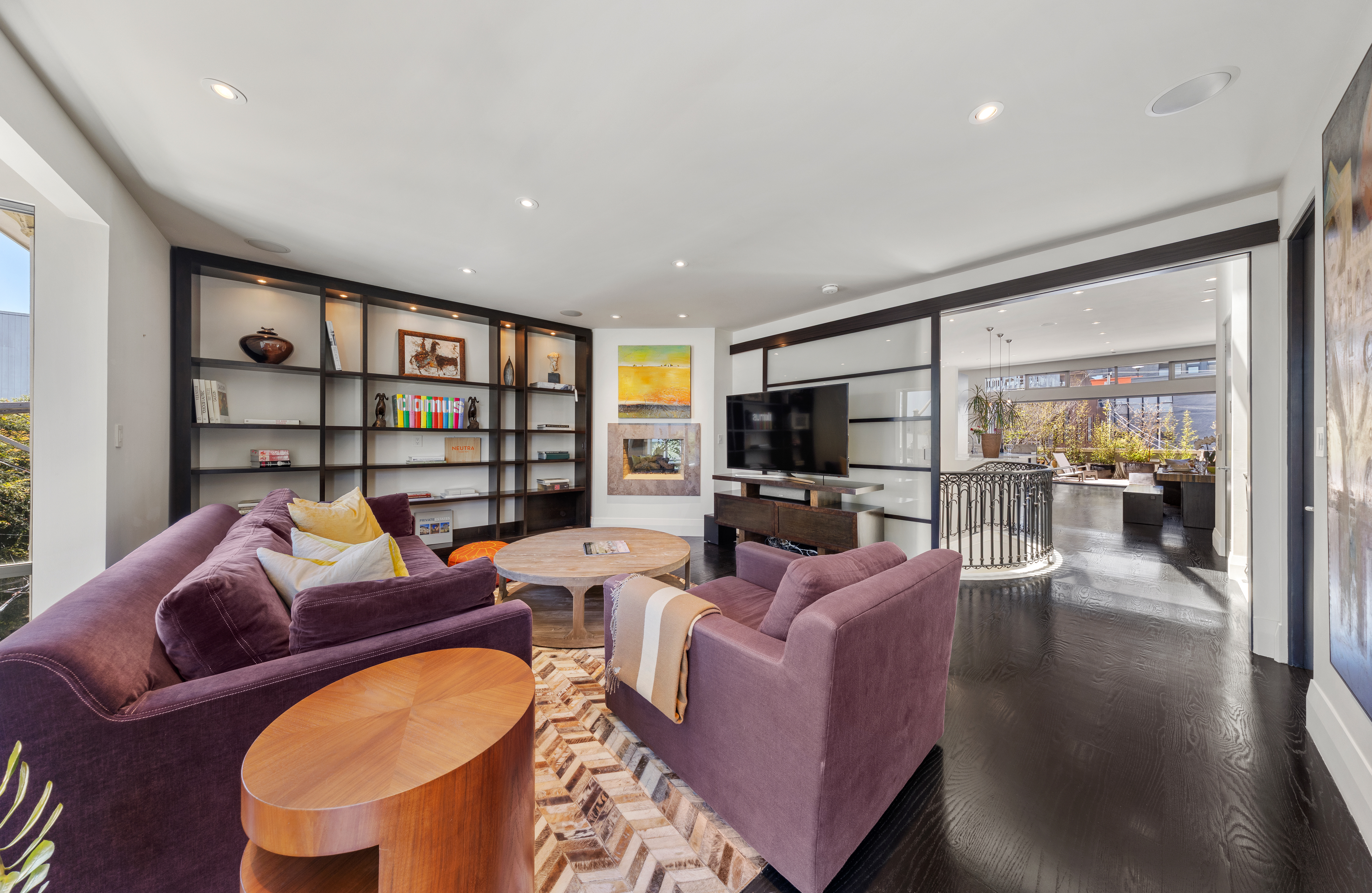  Spectacular Renovated SOMA Home with Rare Museum-Like 7-Car Garage - 物件實景